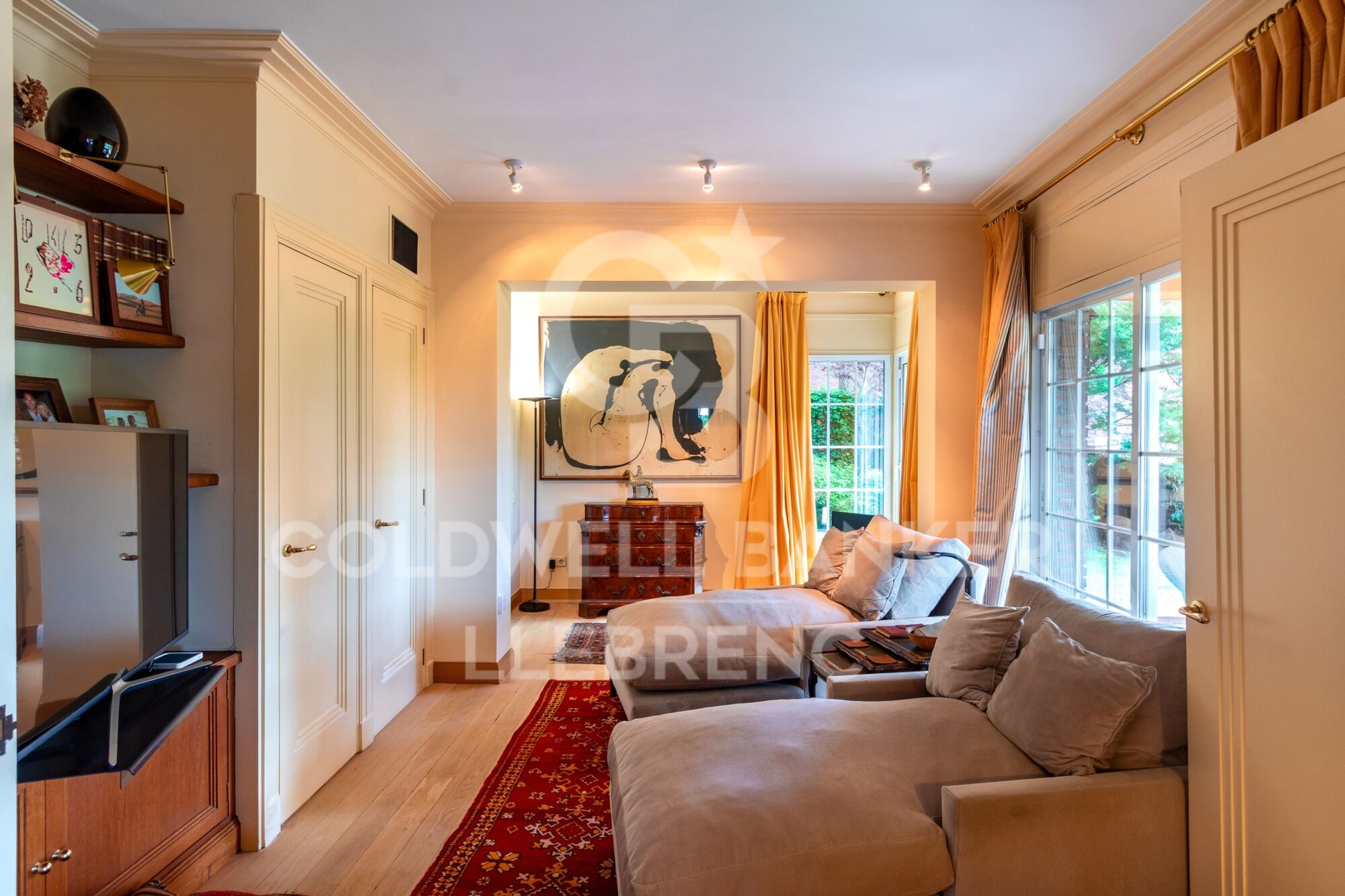 Spectacular house with pool and large garden in Vallvidrera