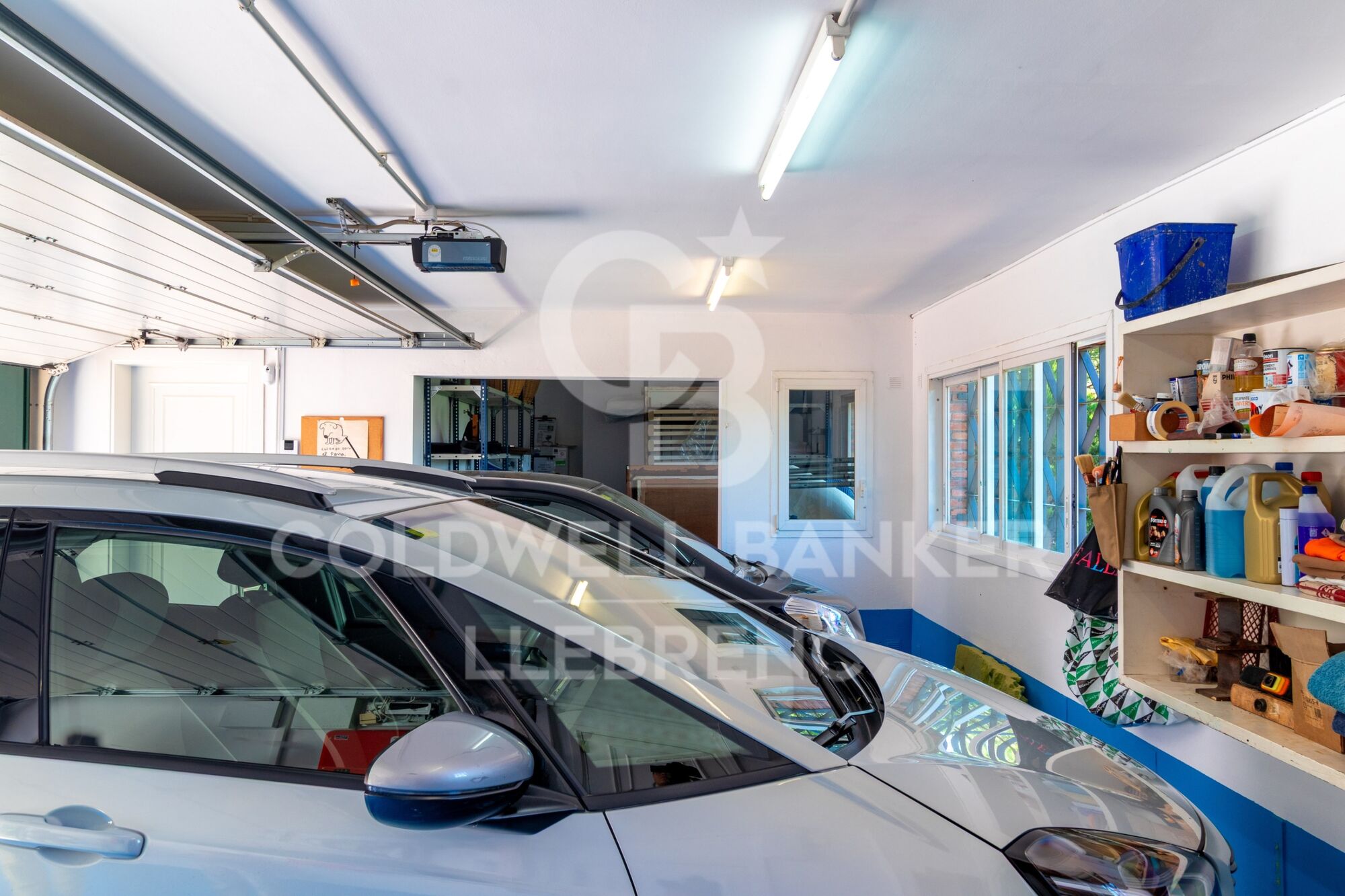 Spectacular house with pool and large garden in Vallvidrera