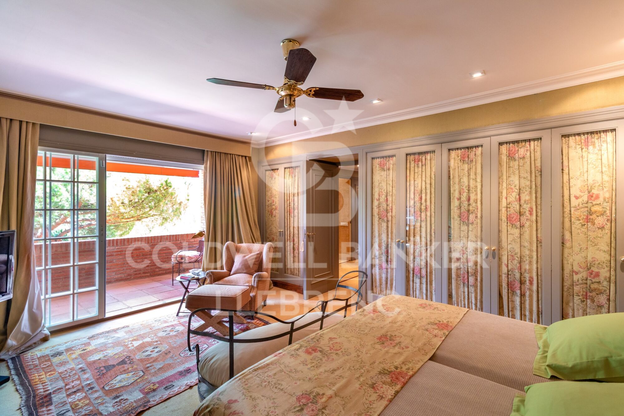 Spectacular house with pool and large garden in Vallvidrera