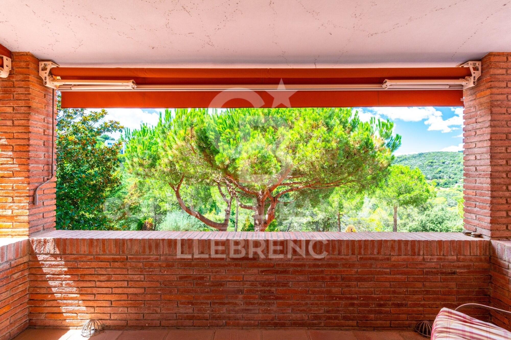 Maison spectaculaire avec piscine et grand jardin à Vallvidrera