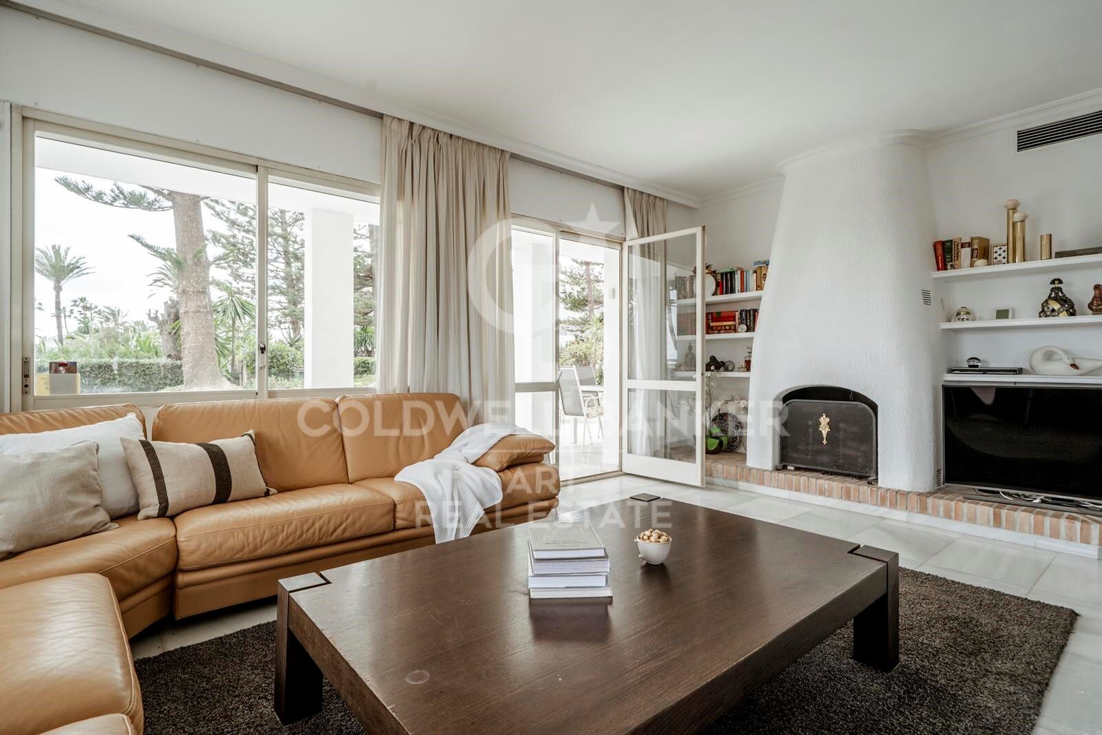 Appartement en rez-de-jardin en bord de mer avec fort potentiel d'investissement - San Pedro Playa