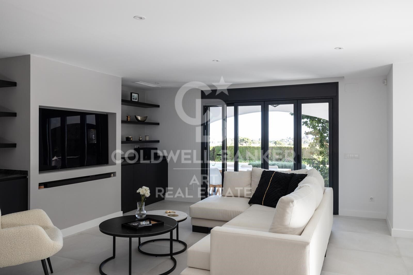 Elegante Villa de 3 Dormitorios con Vistas al Mar en Soto de La Quinta, Benahavís