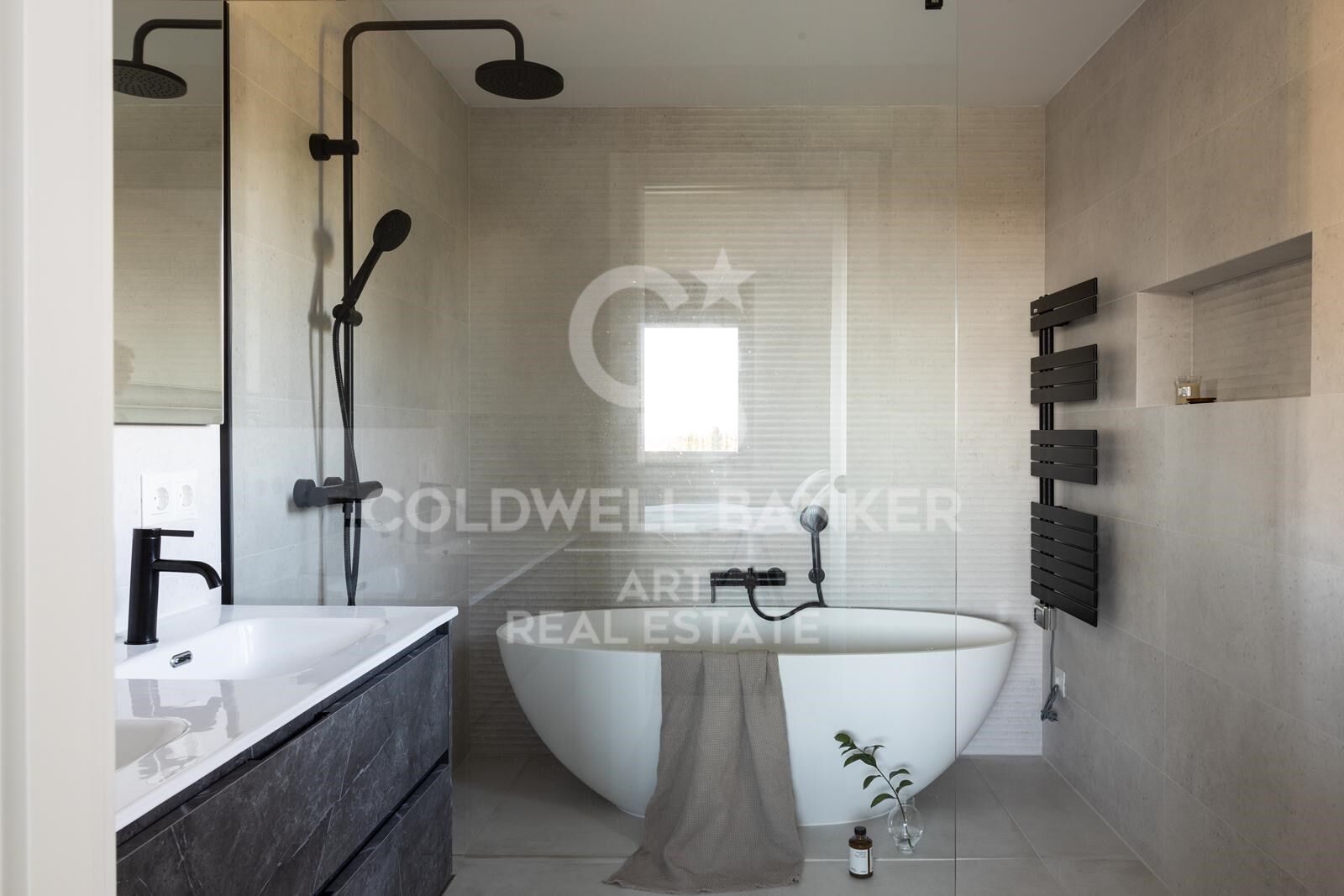 Elegante Villa de 3 Dormitorios con Vistas al Mar en Soto de La Quinta, Benahavís