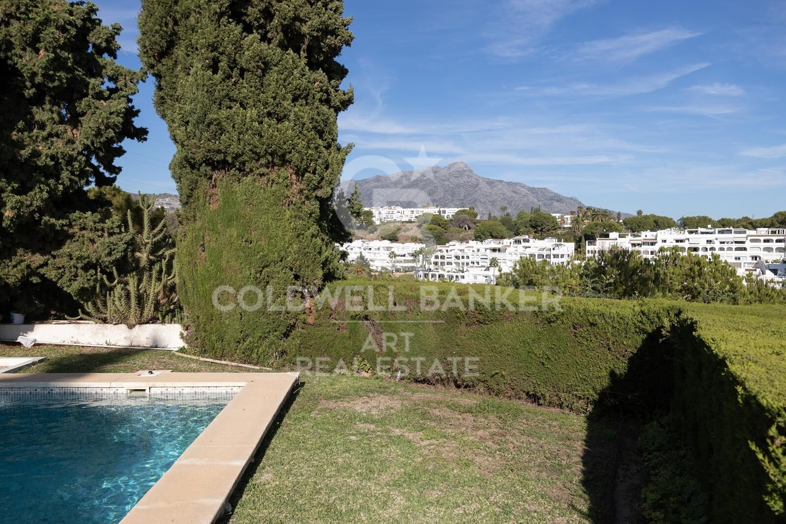 Elegante Villa de 3 Dormitorios con Vistas al Mar en Soto de La Quinta, Benahavís