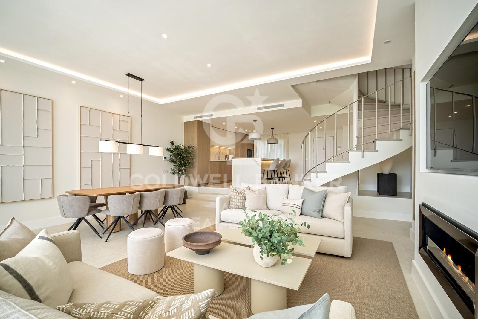 Stilvolles Stadthaus mit Meer- & Golfblick in La Quinta, Benahavís