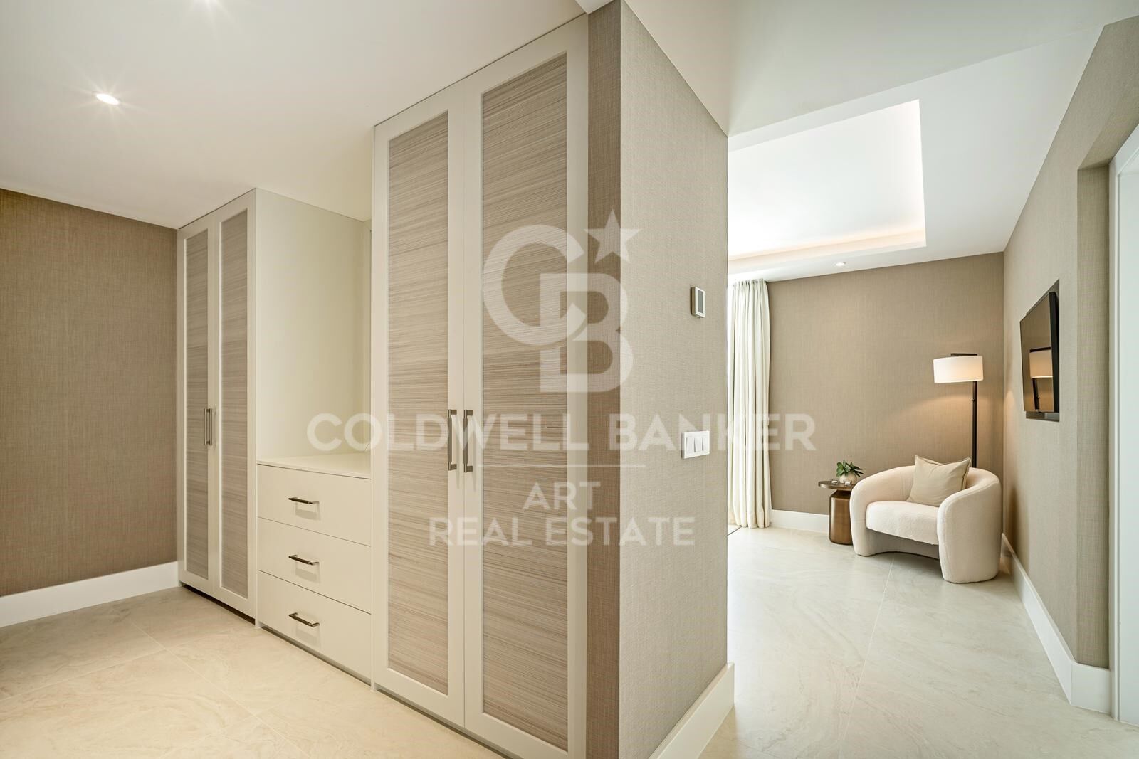 Stilvolles Stadthaus mit Meer- & Golfblick in La Quinta, Benahavís