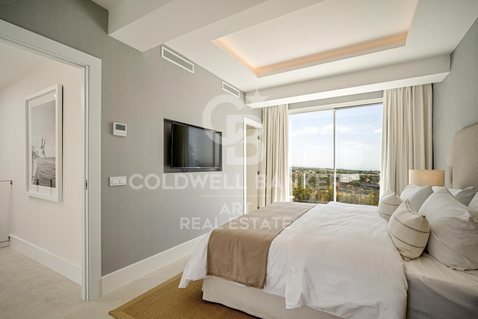 Maison de ville avec élégance et vue mer & golf à La Quinta, Benahavís