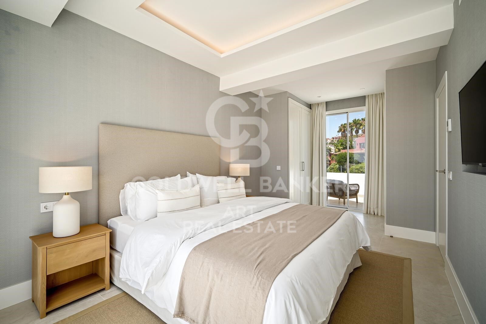 Stilvolles Stadthaus mit Meer- & Golfblick in La Quinta, Benahavís
