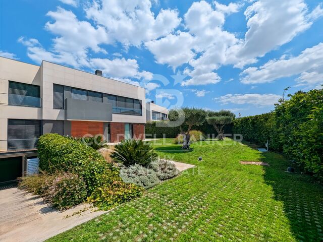 Luxury villa at Peralada Golf