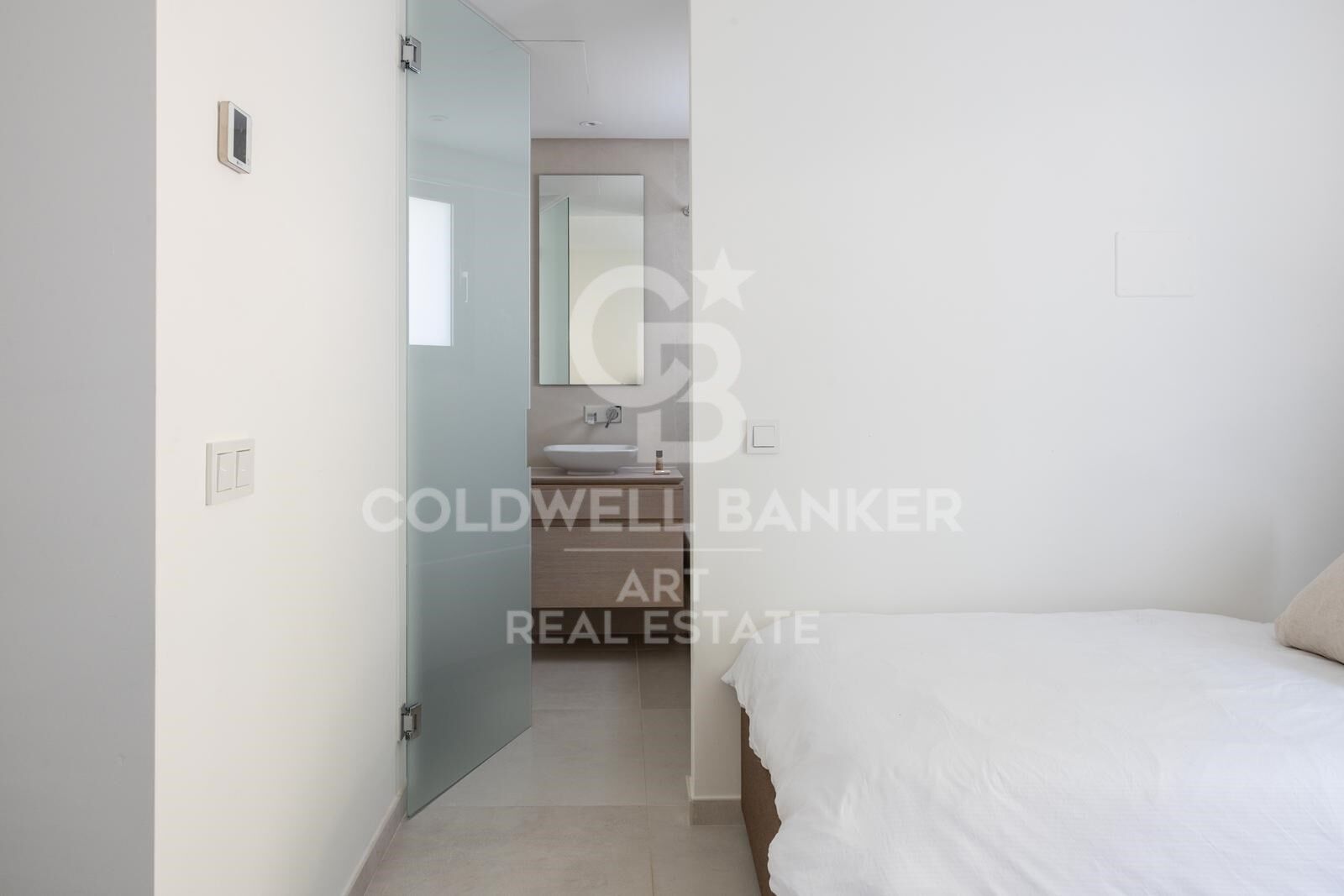 Elegante apartamento de lujo con vistas al mar en Nine Lions, Nueva Andalucía