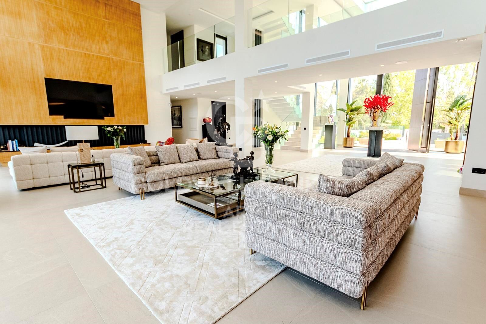 Sofisticada villa moderna en los Reyes y Reinas de Sotogrande