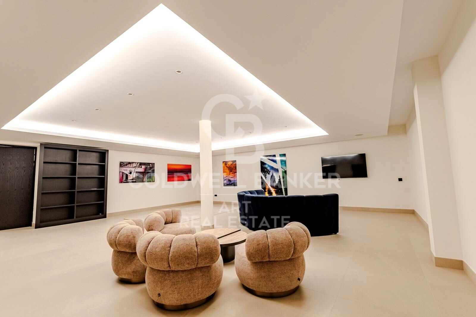 Sofisticada villa moderna en los Reyes y Reinas de Sotogrande