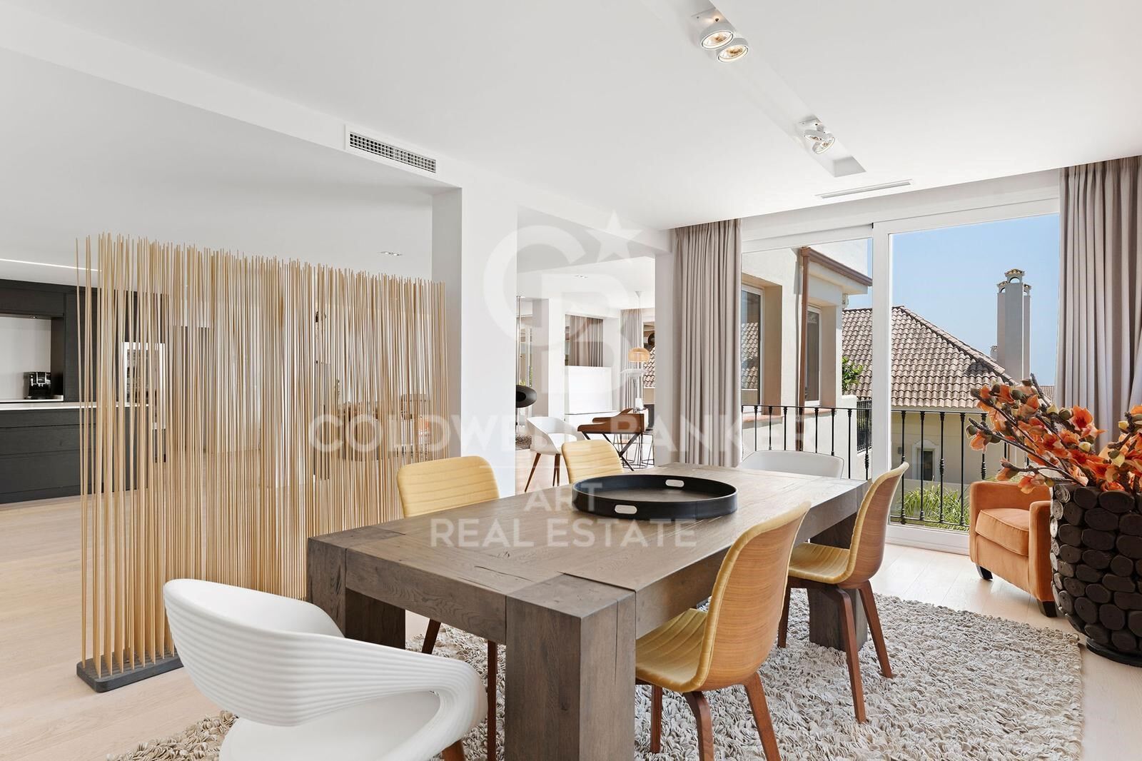 Dúplex elegante de 4 dormitorios con vistas al mar en Aloha Hill Club, Nueva Andalucía