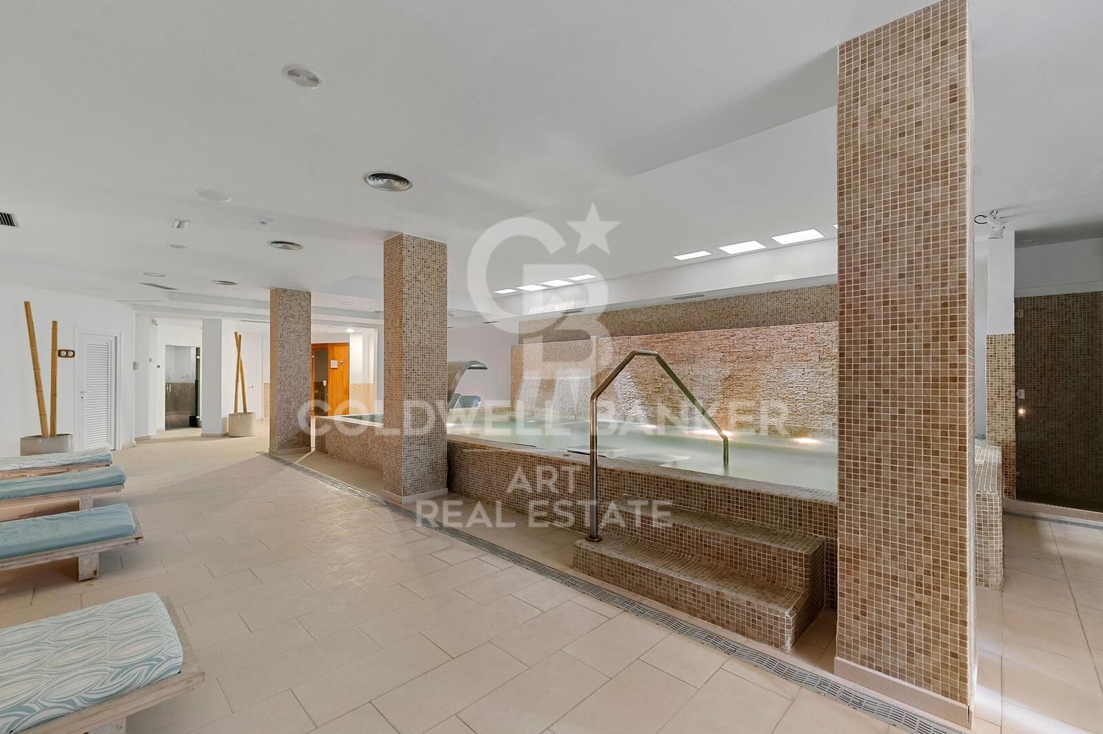 Duplex élégant de 4 chambres avec vue mer à Aloha Hill Club, Nueva Andaluciá