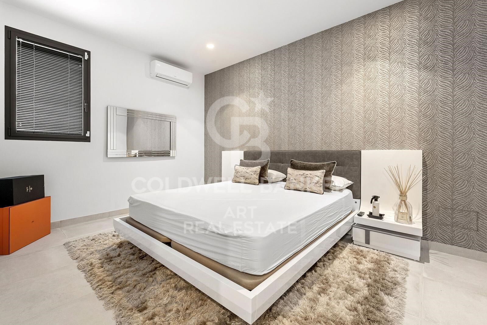 Elegancia moderna en La Arboleda, Estepona Este