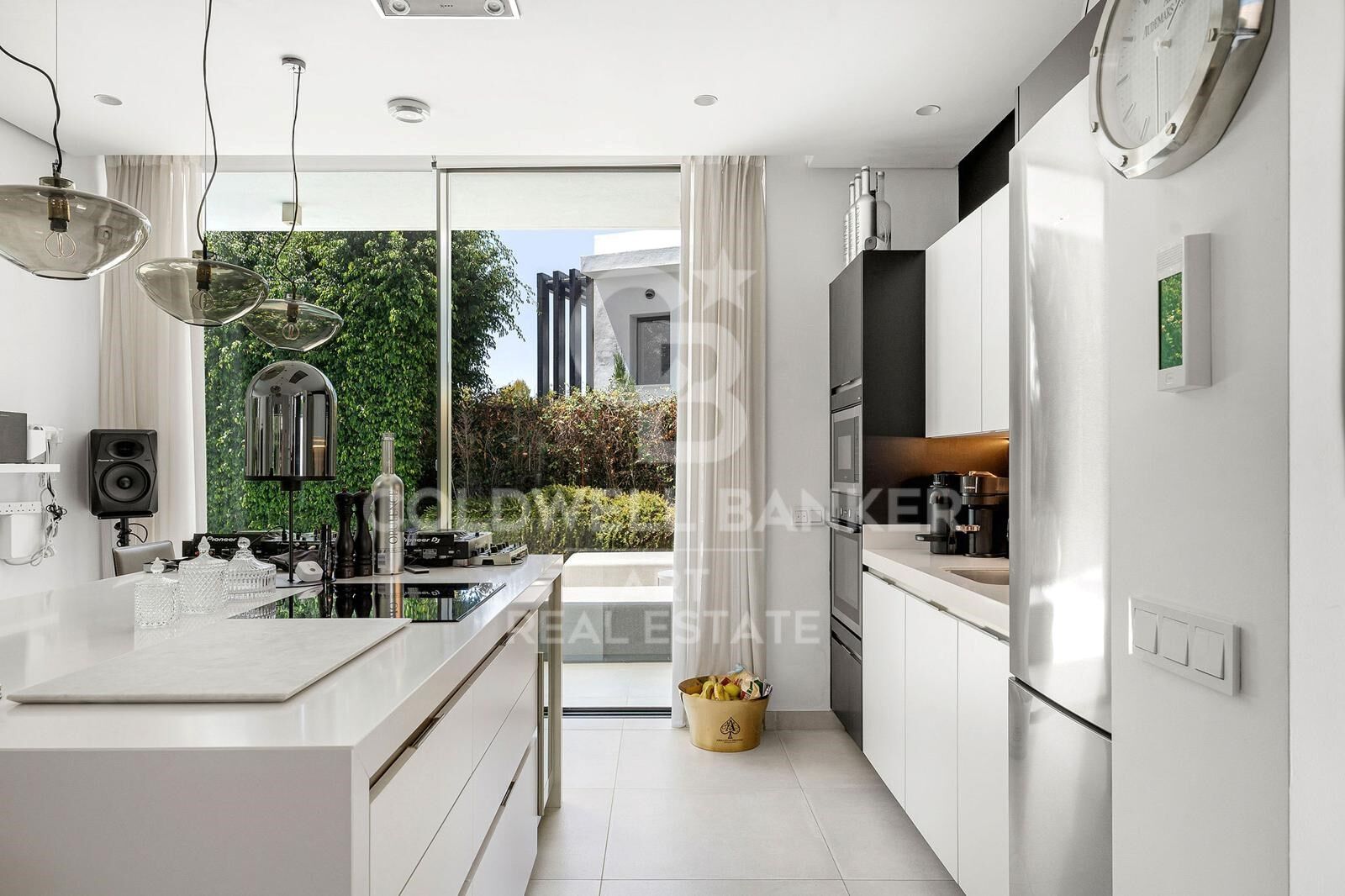 Modern elegance in La Arboleda, Estepona East