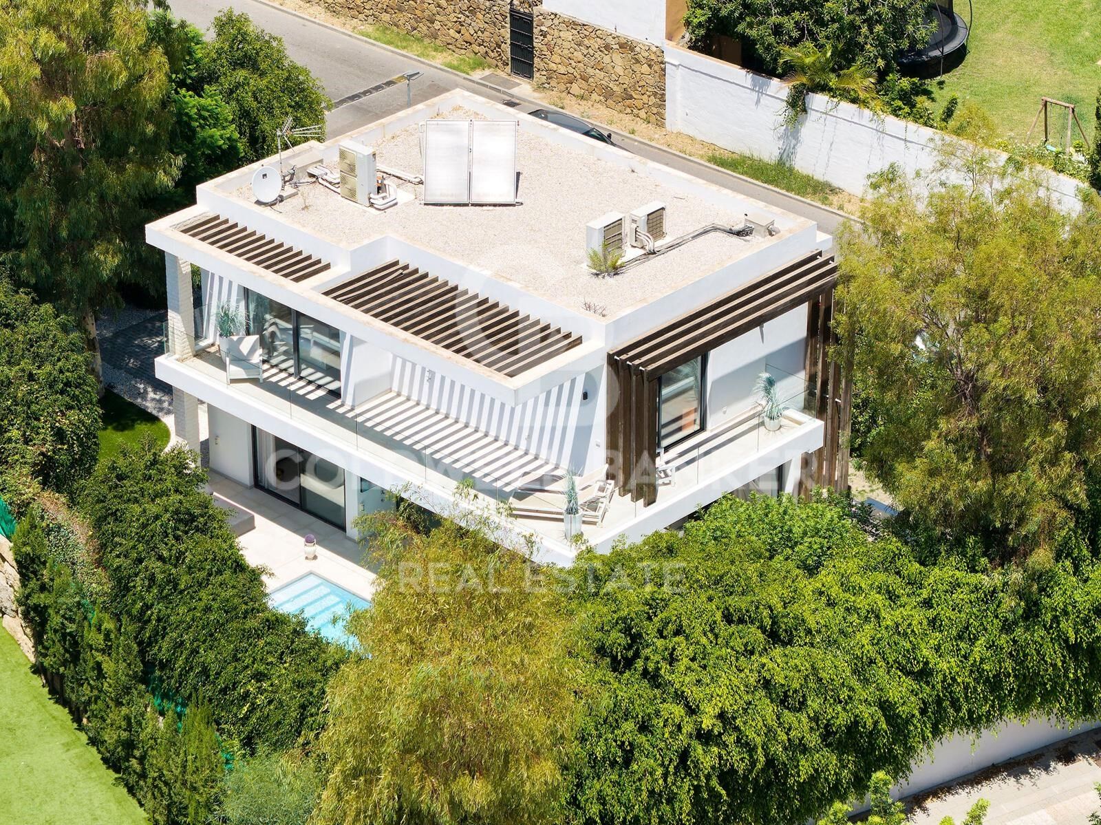 Modern elegance in La Arboleda, Estepona East