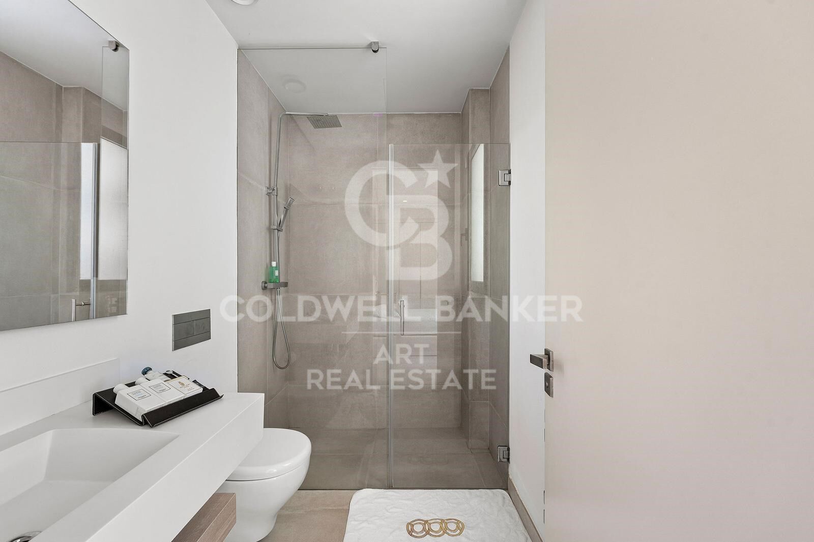 Modern elegance in La Arboleda, Estepona East
