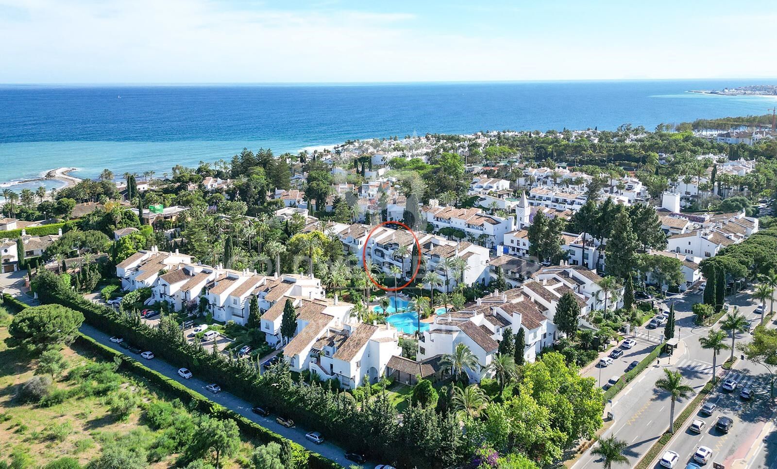 Moderne Wohnung im Herzen von Puente Romano, Marbella