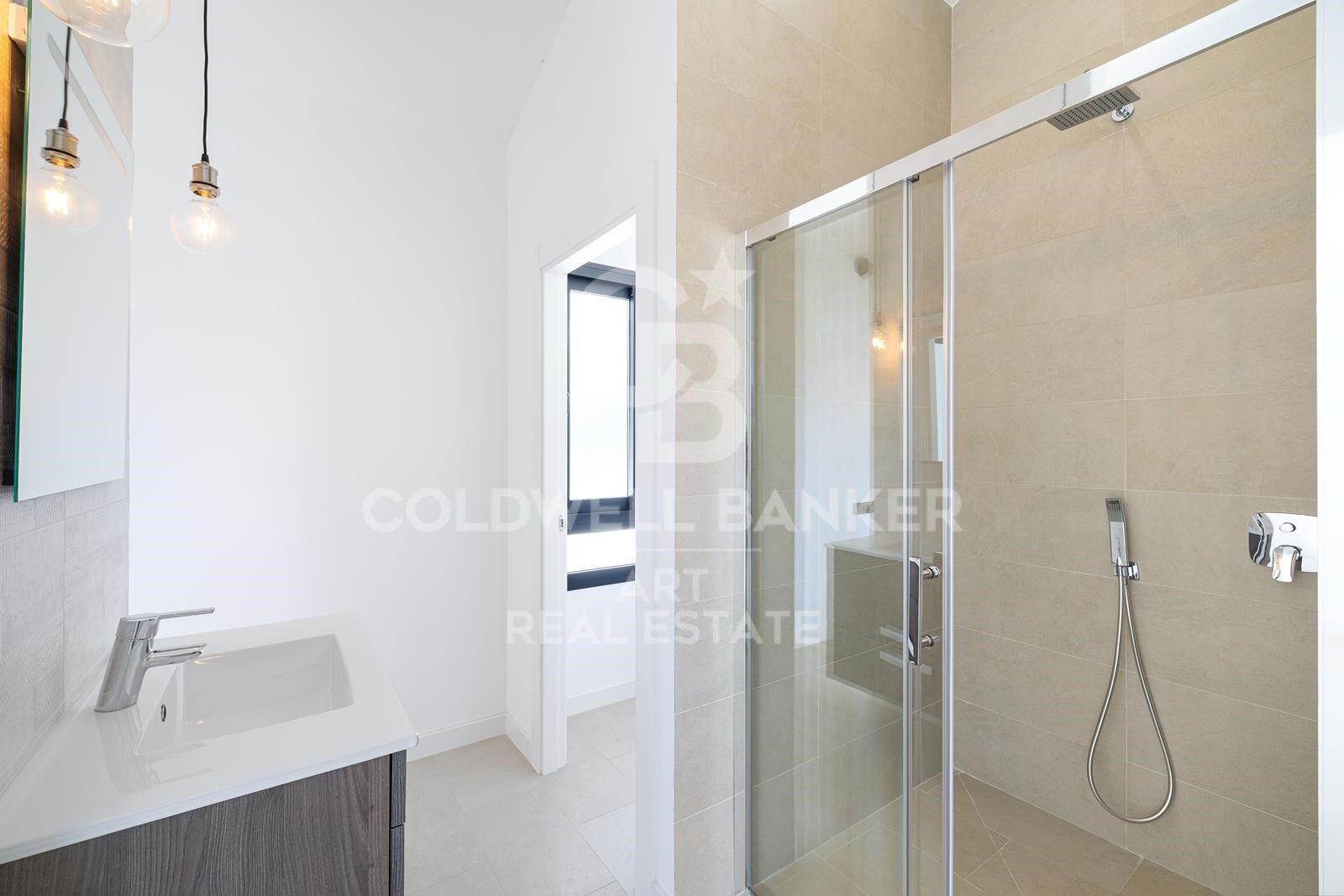 Villa mediterránea moderna con piscina y jardín, Linda Vista, San Pedro Alcántara