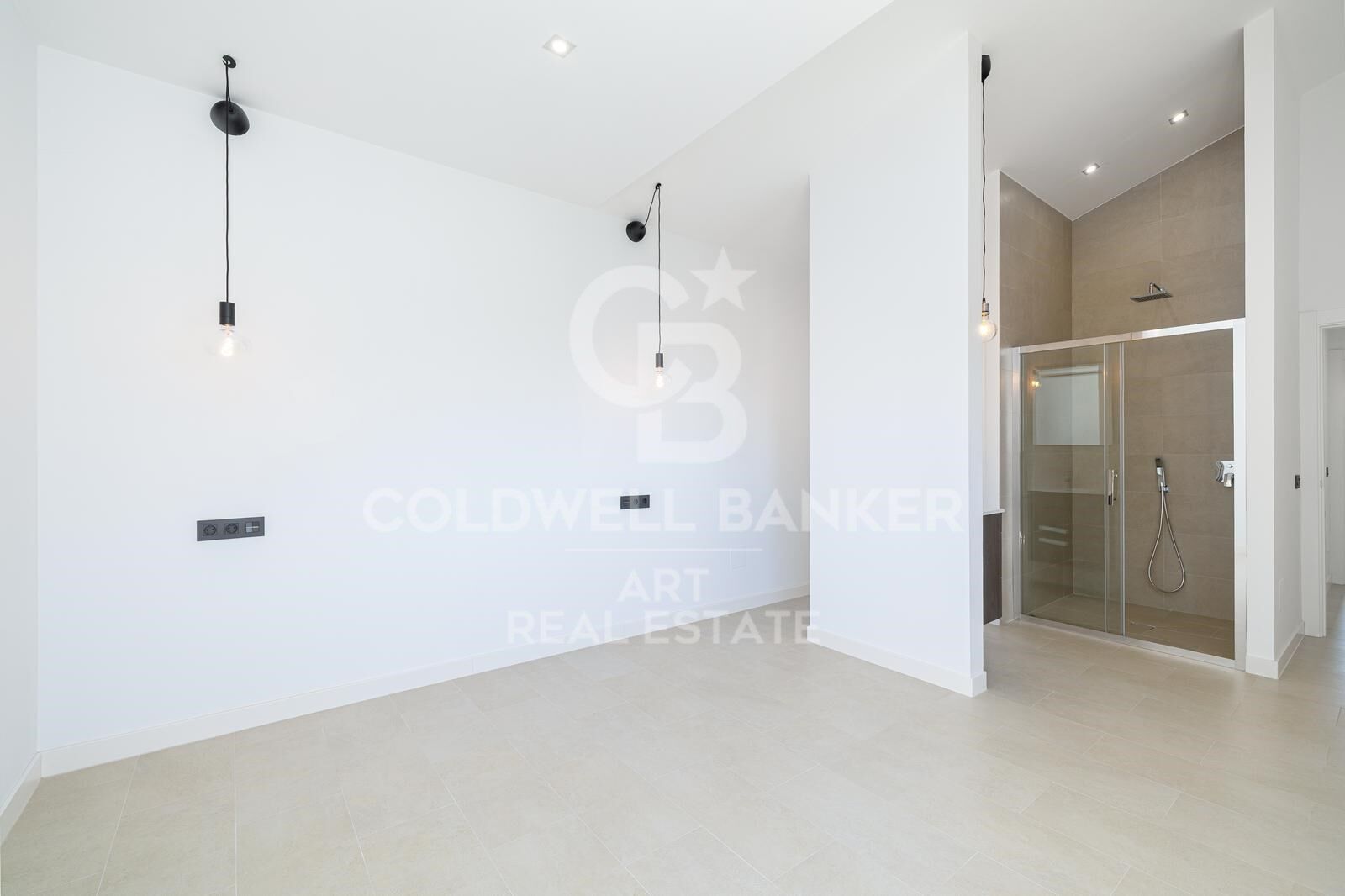 Villa mediterránea moderna con piscina y jardín, Linda Vista, San Pedro Alcántara