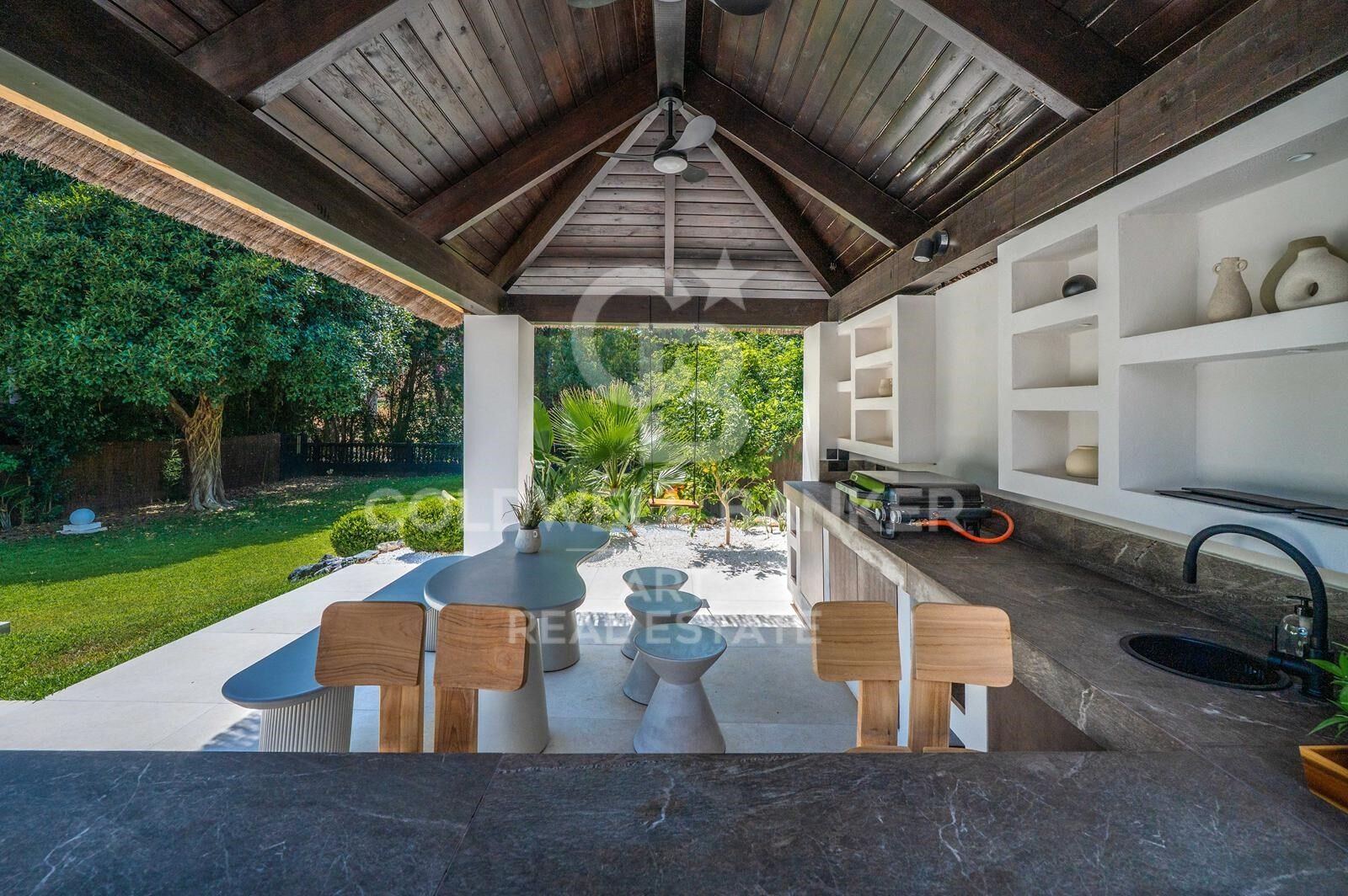 Encantadora y serena villa cerca de Puerto Banús, Marbella