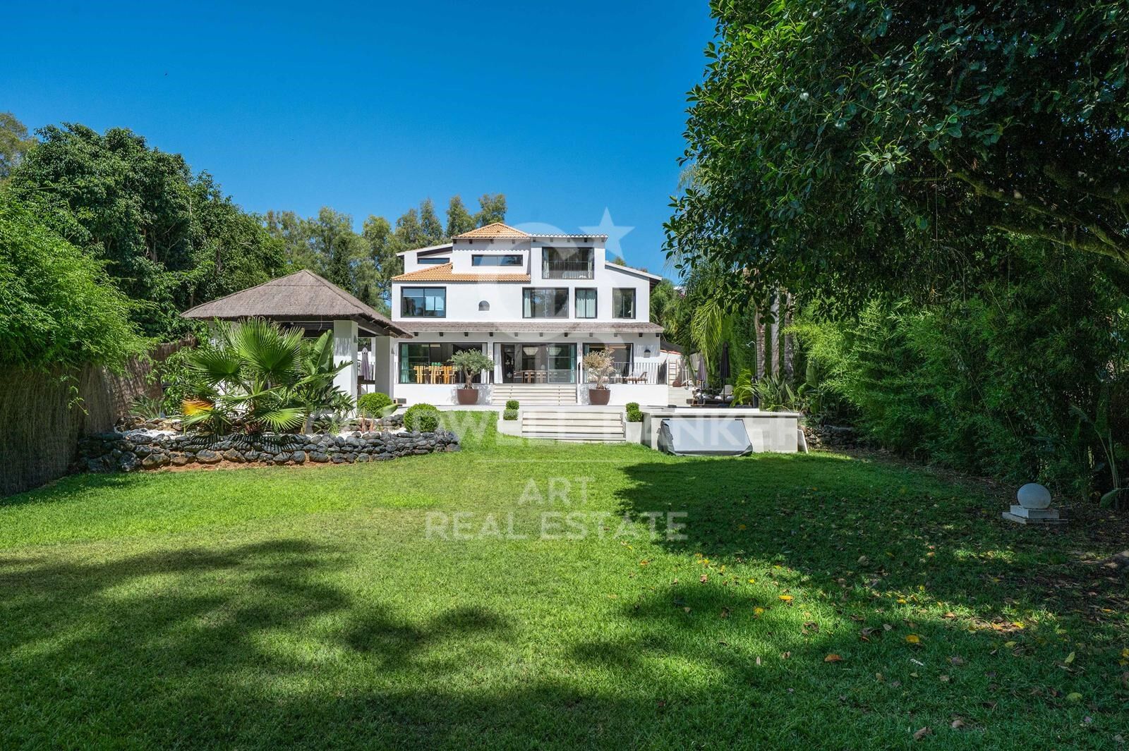 Charmante und ruhige Villa in der Nähe von Puerto Banús, Marbella