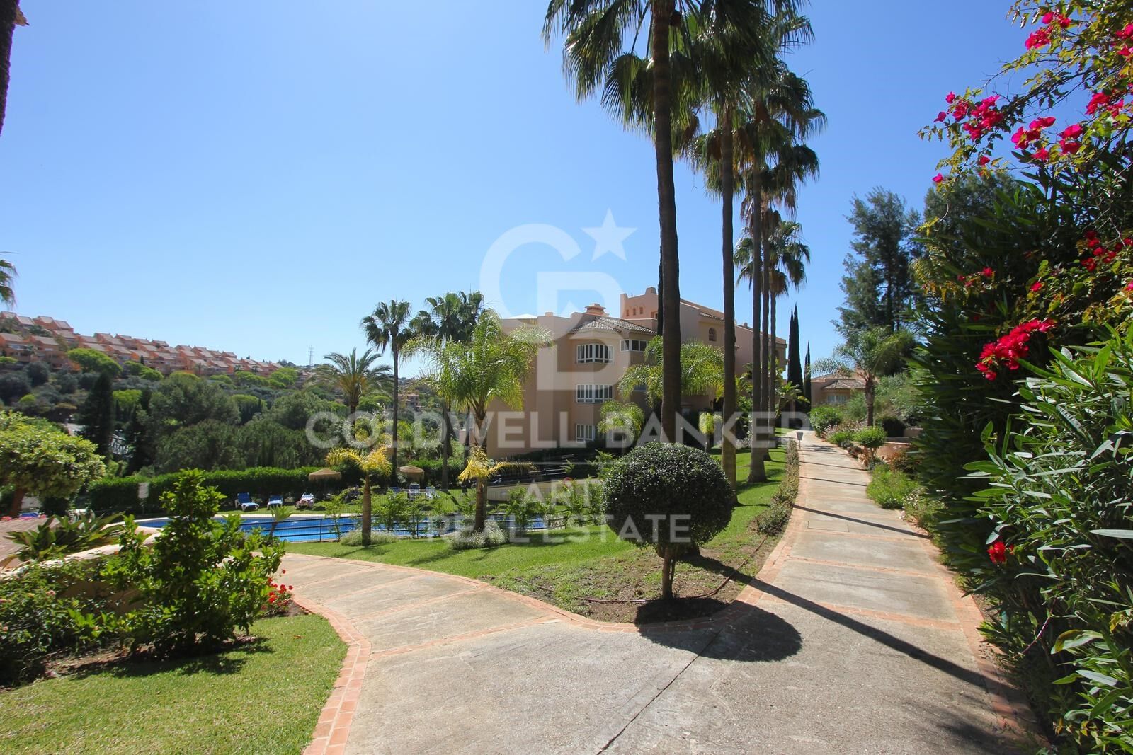 Appartement penthouse avec vues panoramiques à Elviria, Marbella
