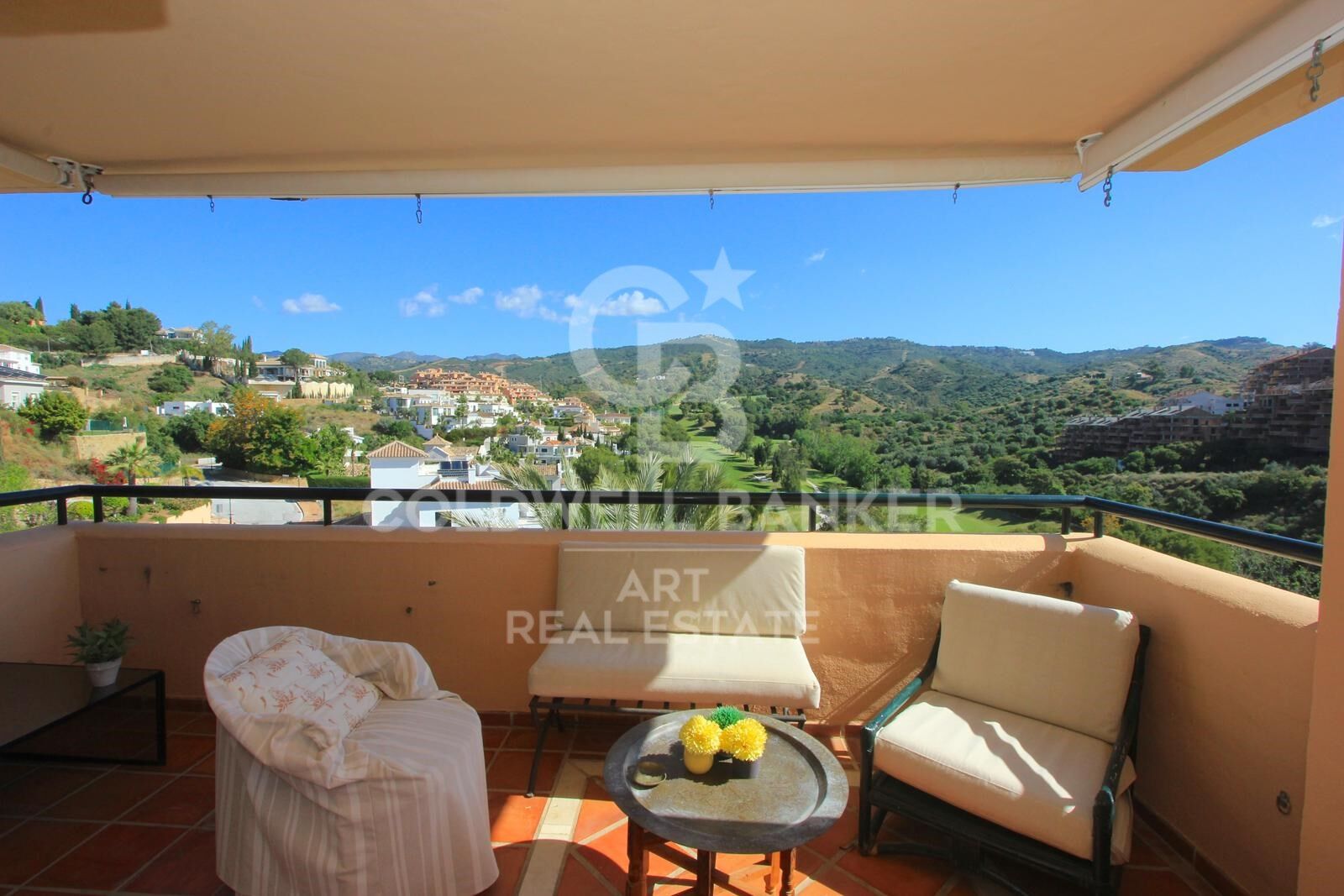 Appartement penthouse avec vues panoramiques à Elviria, Marbella