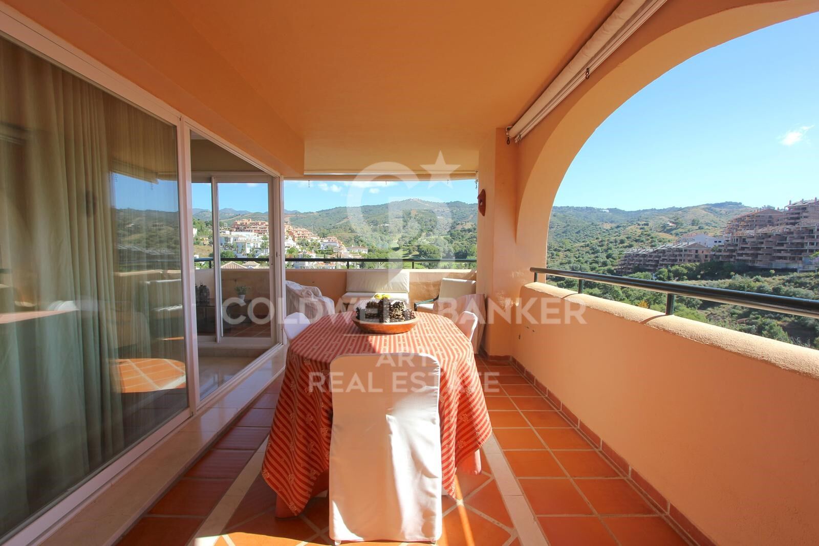 Appartement penthouse avec vues panoramiques à Elviria, Marbella