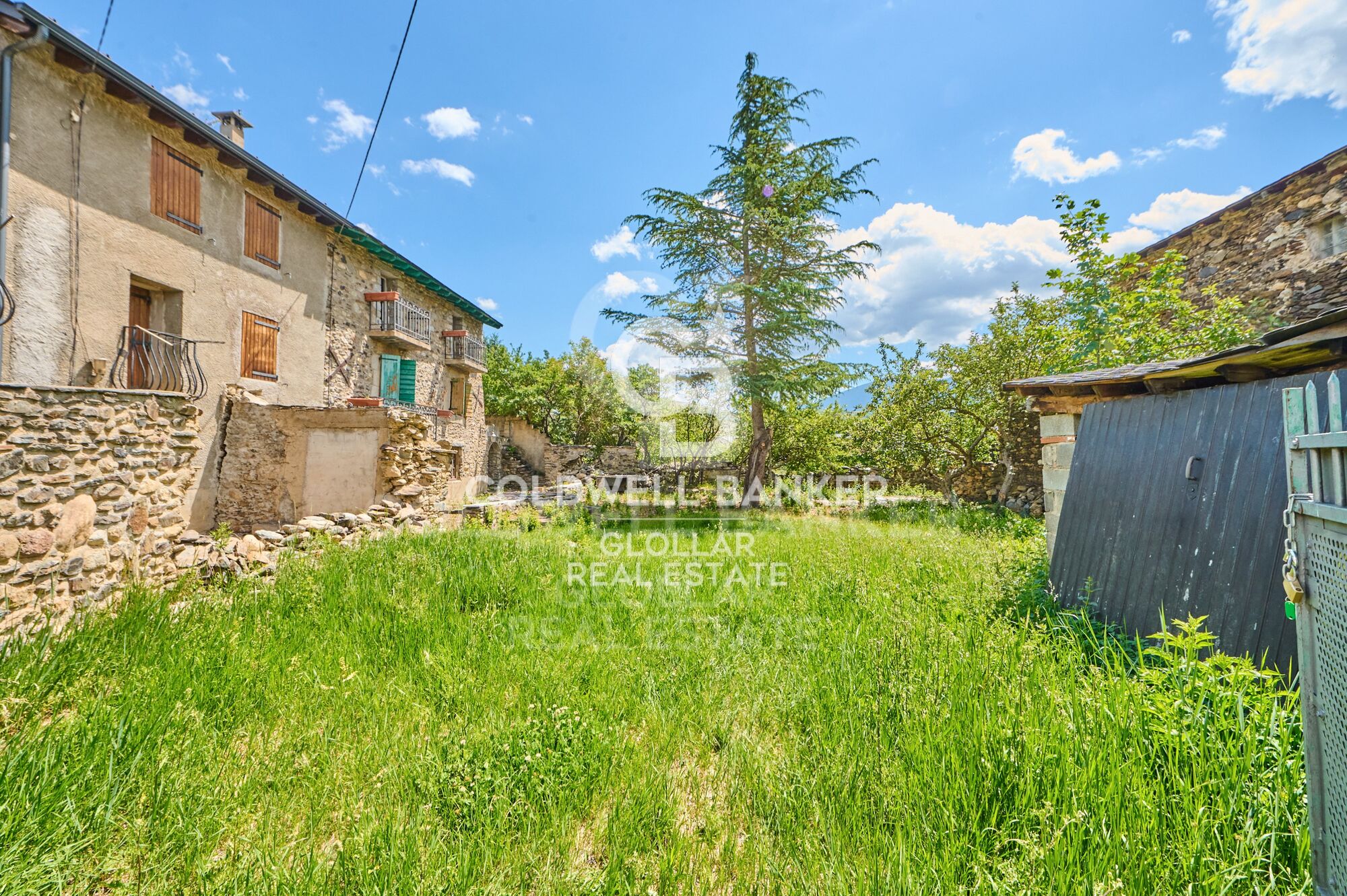 Village house Sale Estavar