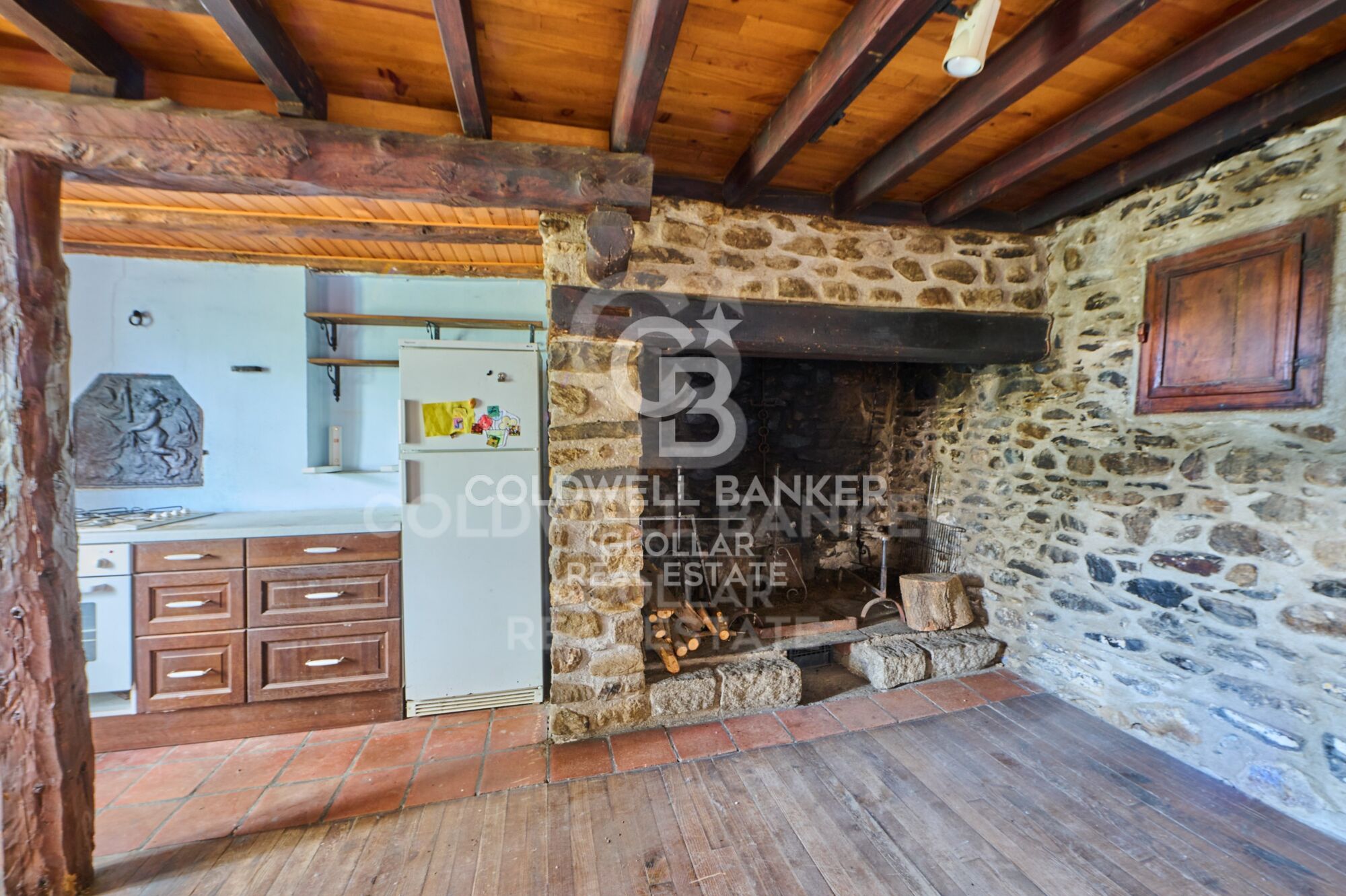 Village house Sale Estavar