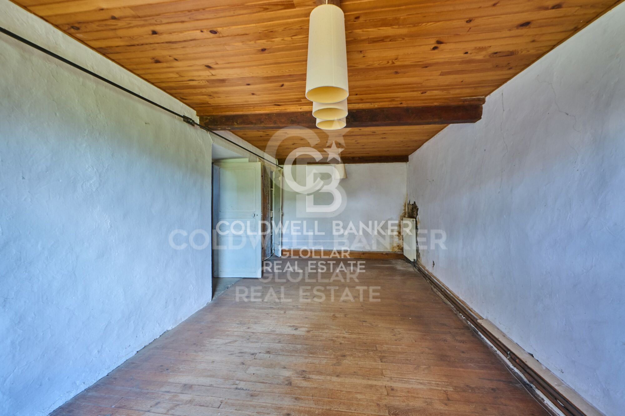 Village house Sale Estavar