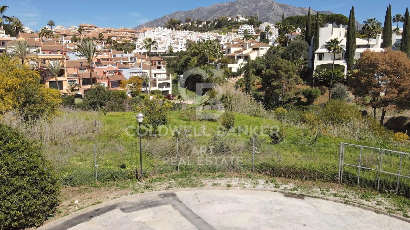 Parcelas exclusivas con vistas al mar en Nueva Andalucía, Marbella