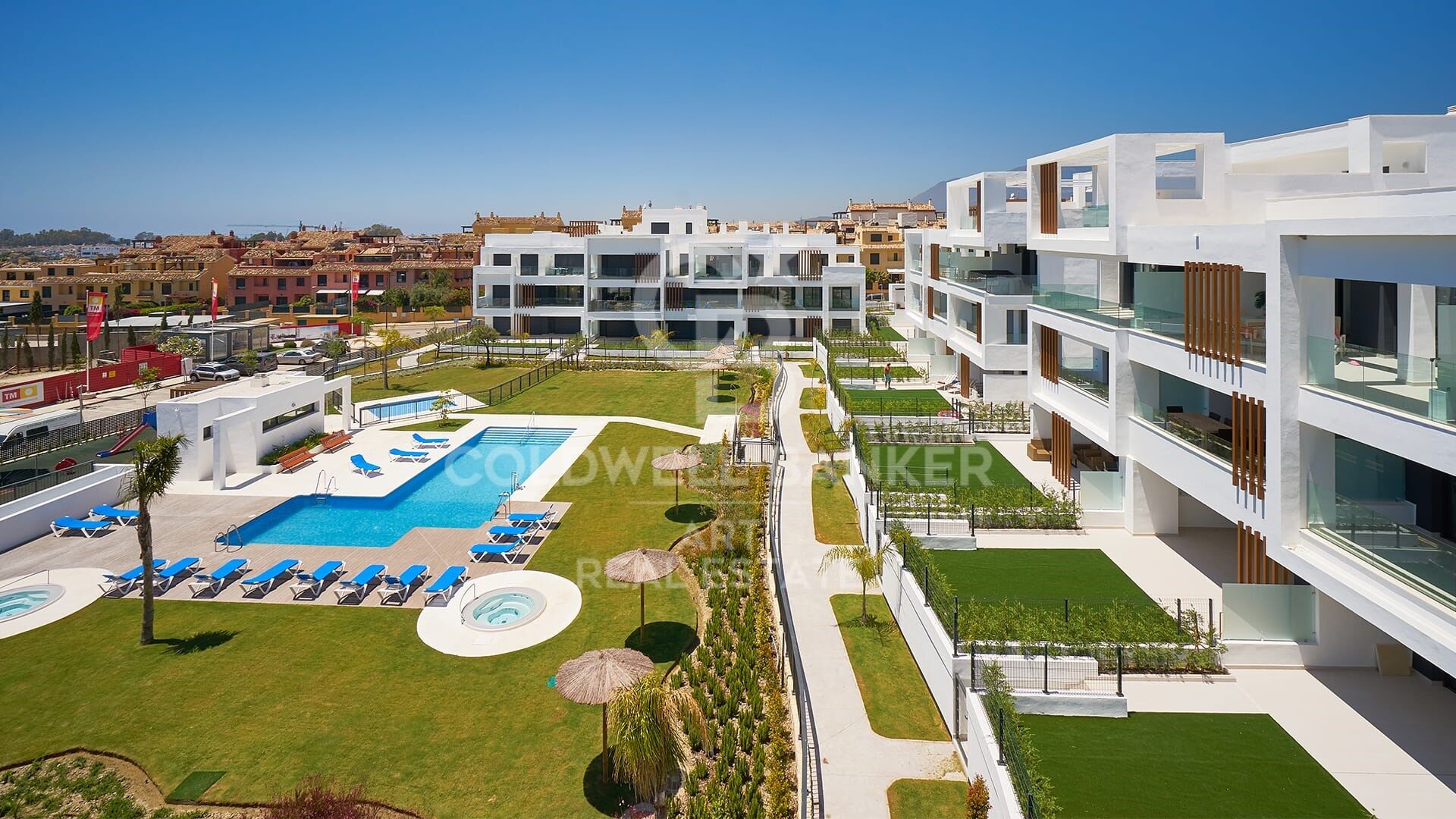 Spectacular new-build apartment in Estepona