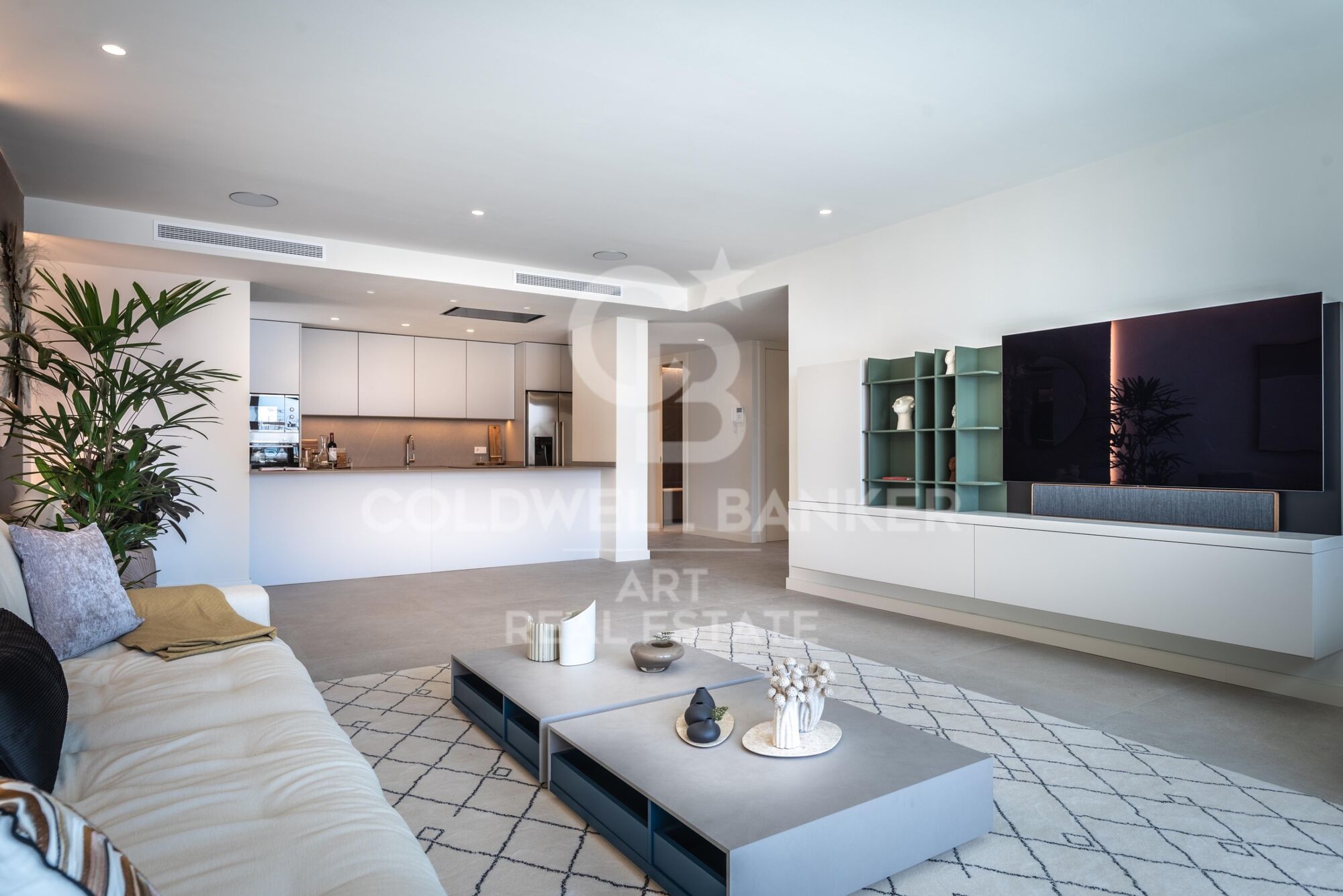 Neue luxuriöse Apartments und Penthäuser in der Nähe des Meeres in Estepona