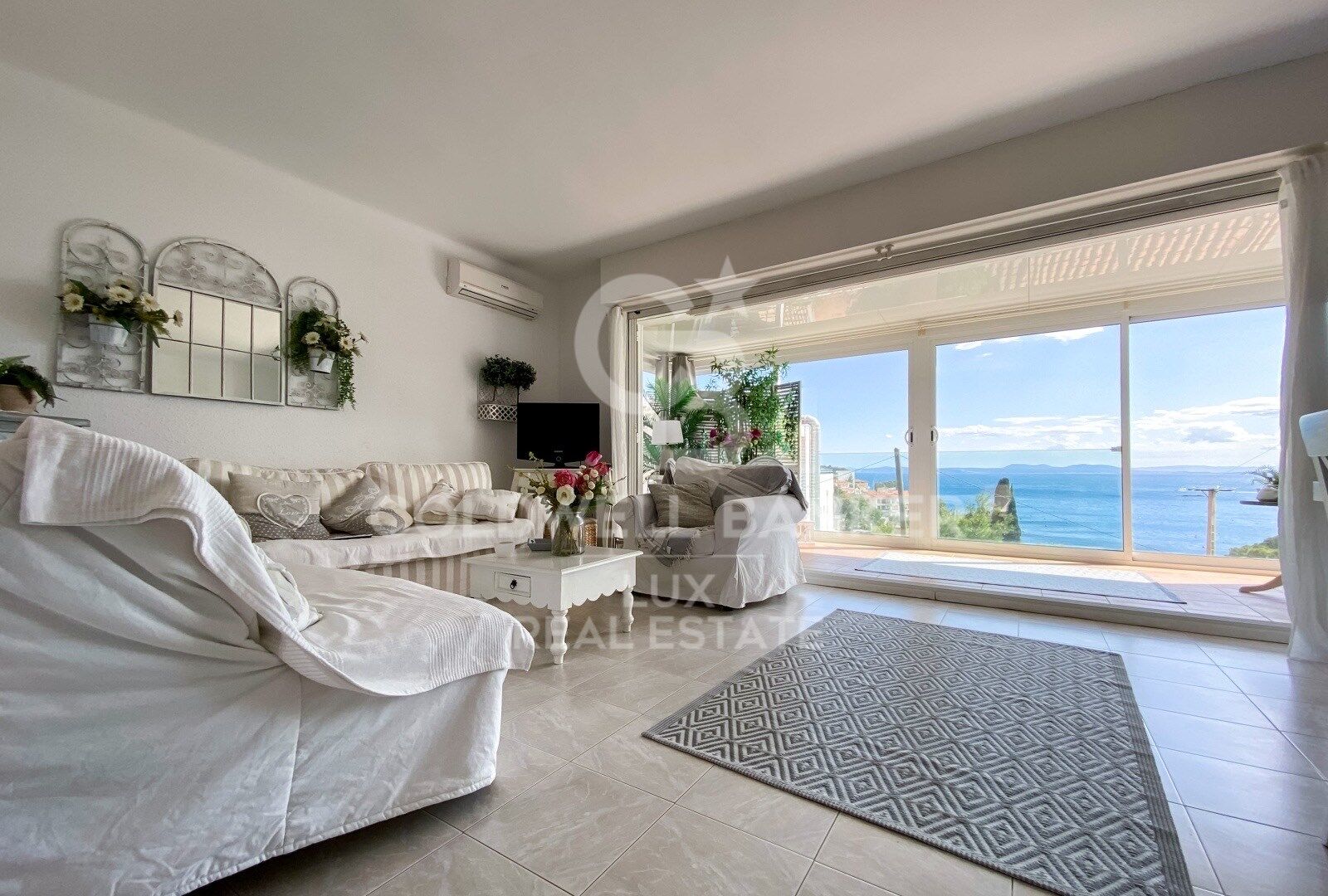 Maison avec garage et vue mer à Canyelles, Roses