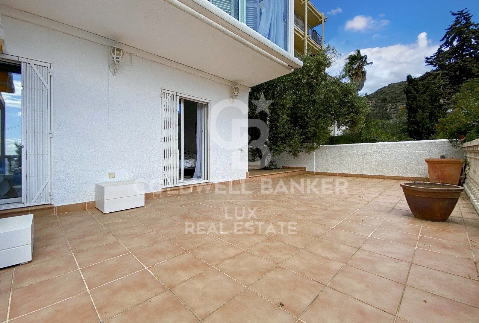 Casa con garaje y vistas al mar en Canyelles, Roses