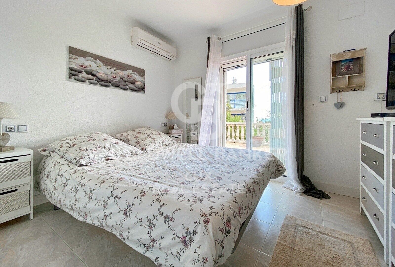 Casa con garaje y vistas al mar en Canyelles, Roses