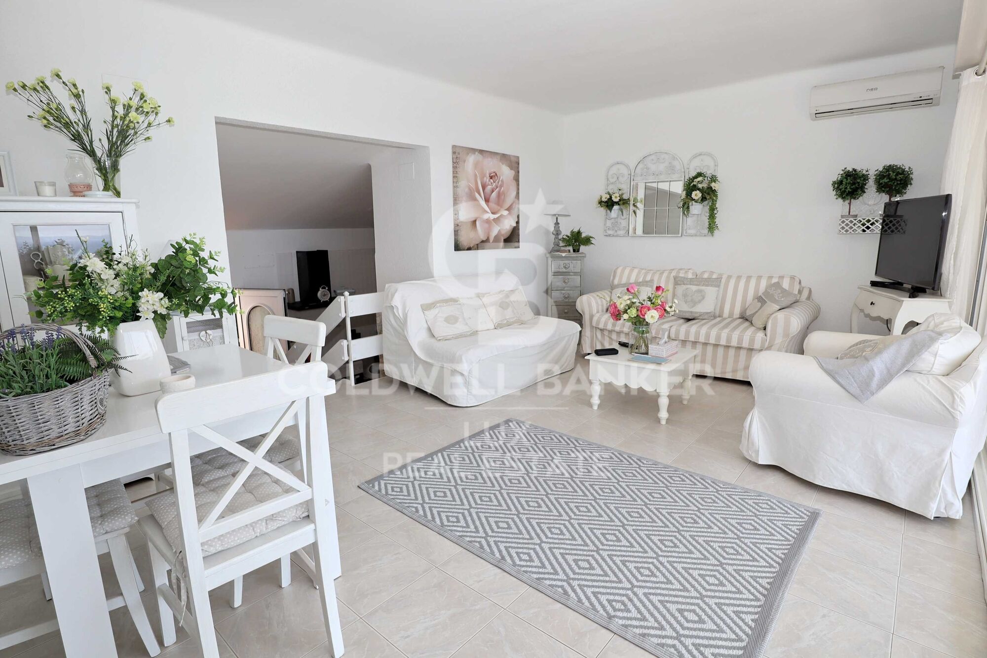 Casa con garaje y vistas al mar en Canyelles, Roses