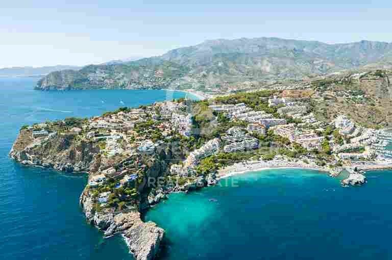 Villas de 3 dormitorios en primera línea de playa, La Herradura, Almuñécar