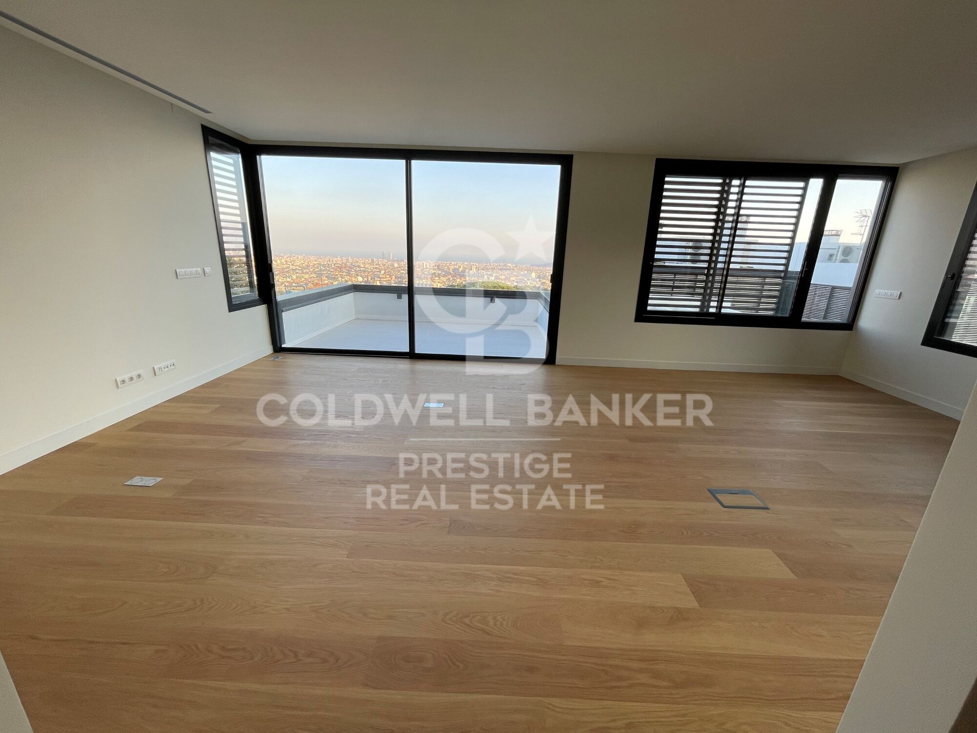 Brandneues Haus mit Panoramablick auf Barcelona