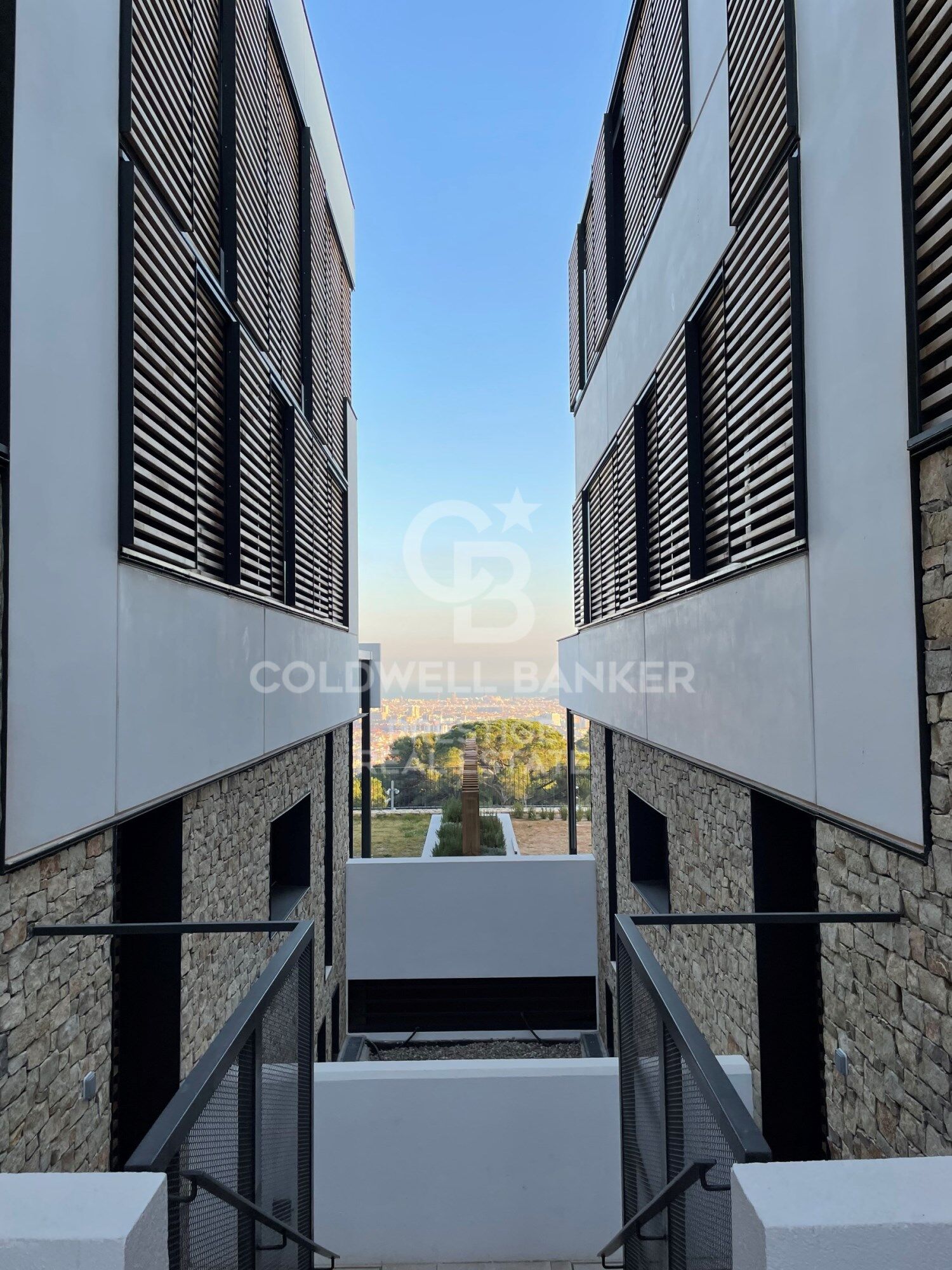 Casa en alquiler a estrenar con vistas panorámicas en Sarrià