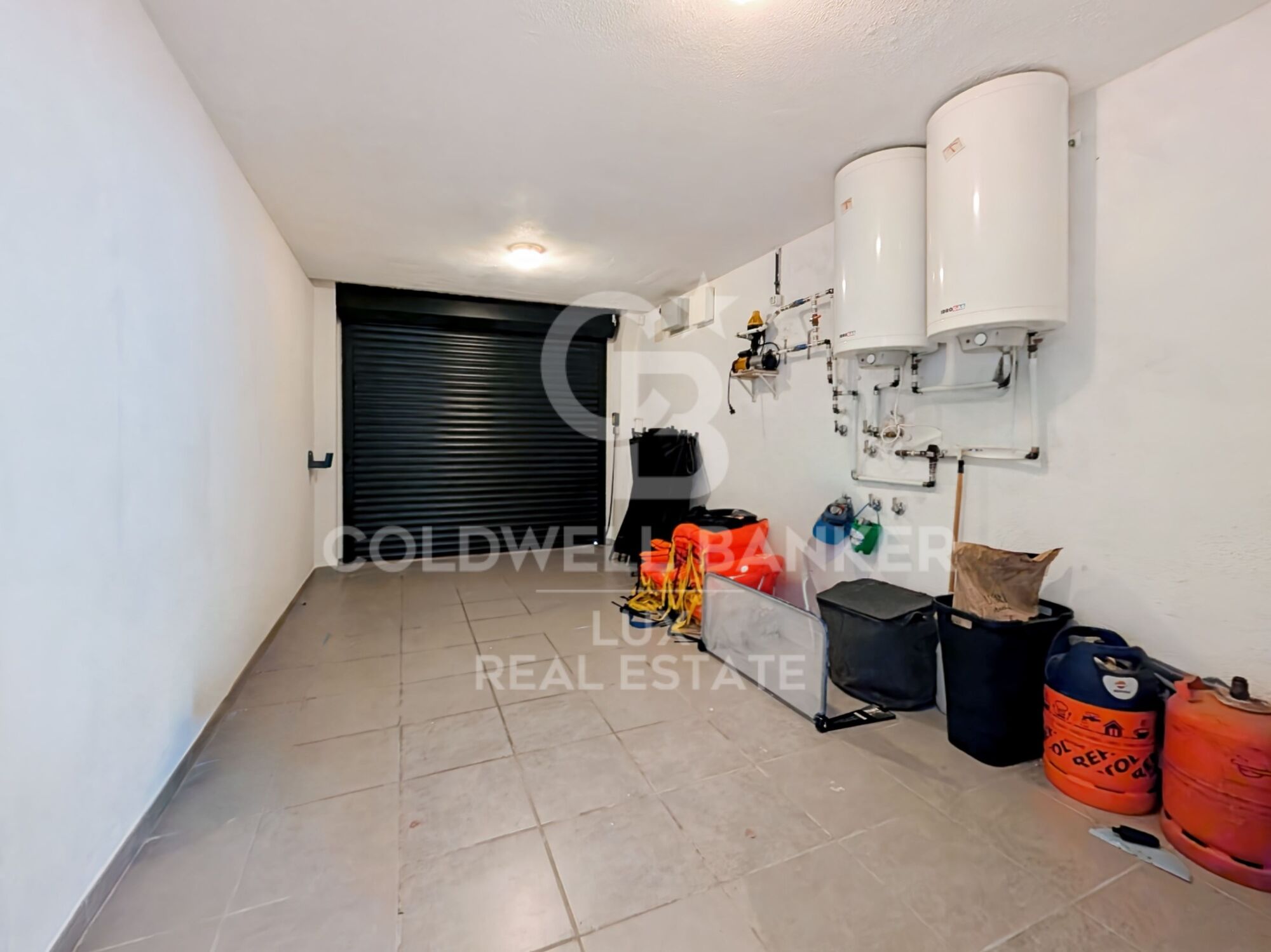 Villa de lujo renovada con amarre de 12,5 m en Empuriabrava