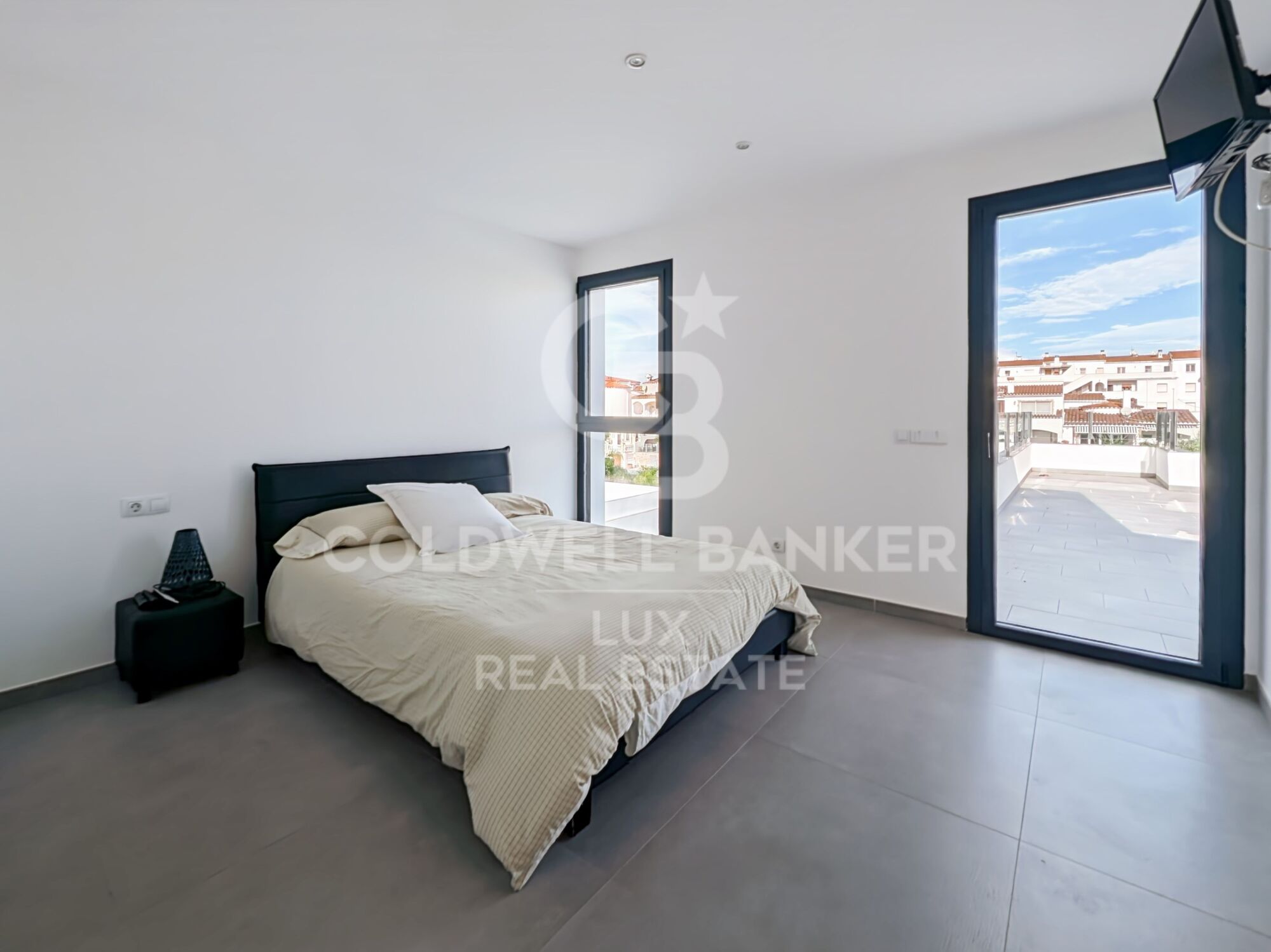 Villa de luxe rénovée avec amarrage de 12,5 m à Empuriabrava