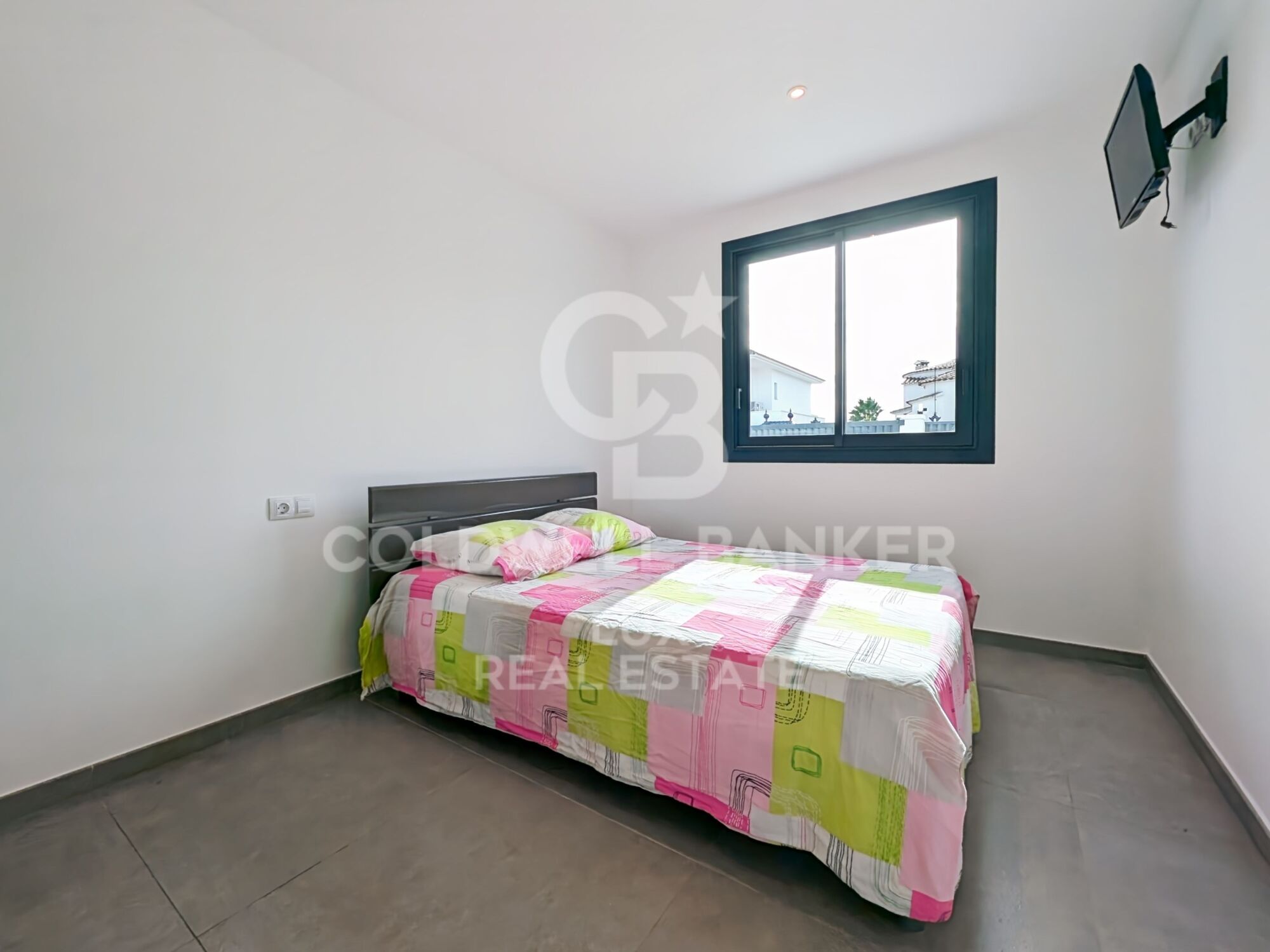 Villa de luxe rénovée avec amarrage de 12,5 m à Empuriabrava