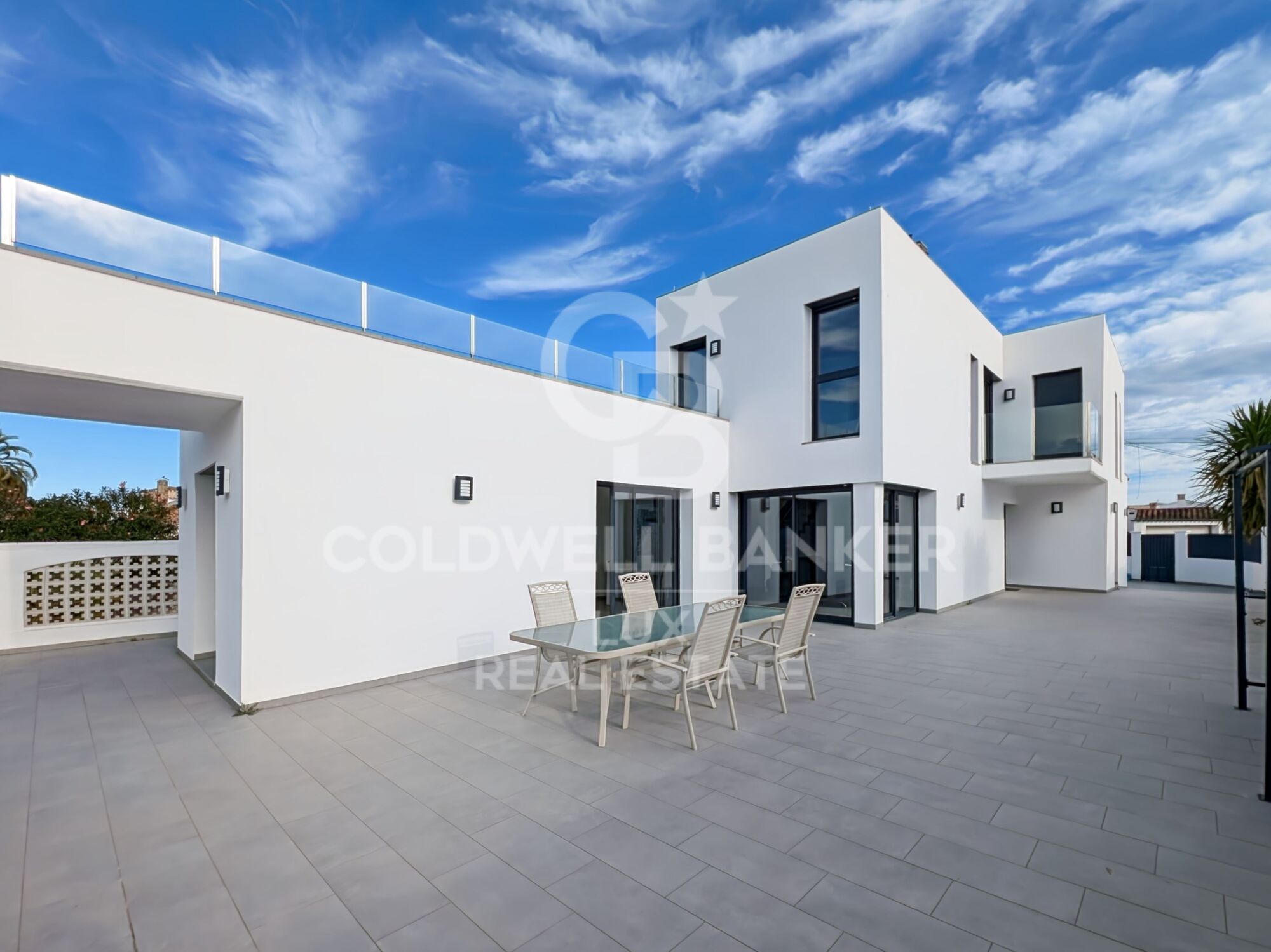 Villa de luxe rénovée avec amarrage de 12,5 m à Empuriabrava