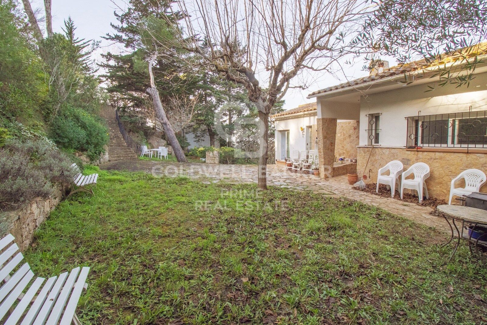 En vente, maison individuelle avec vues panoramiques sur la mer à Begur.