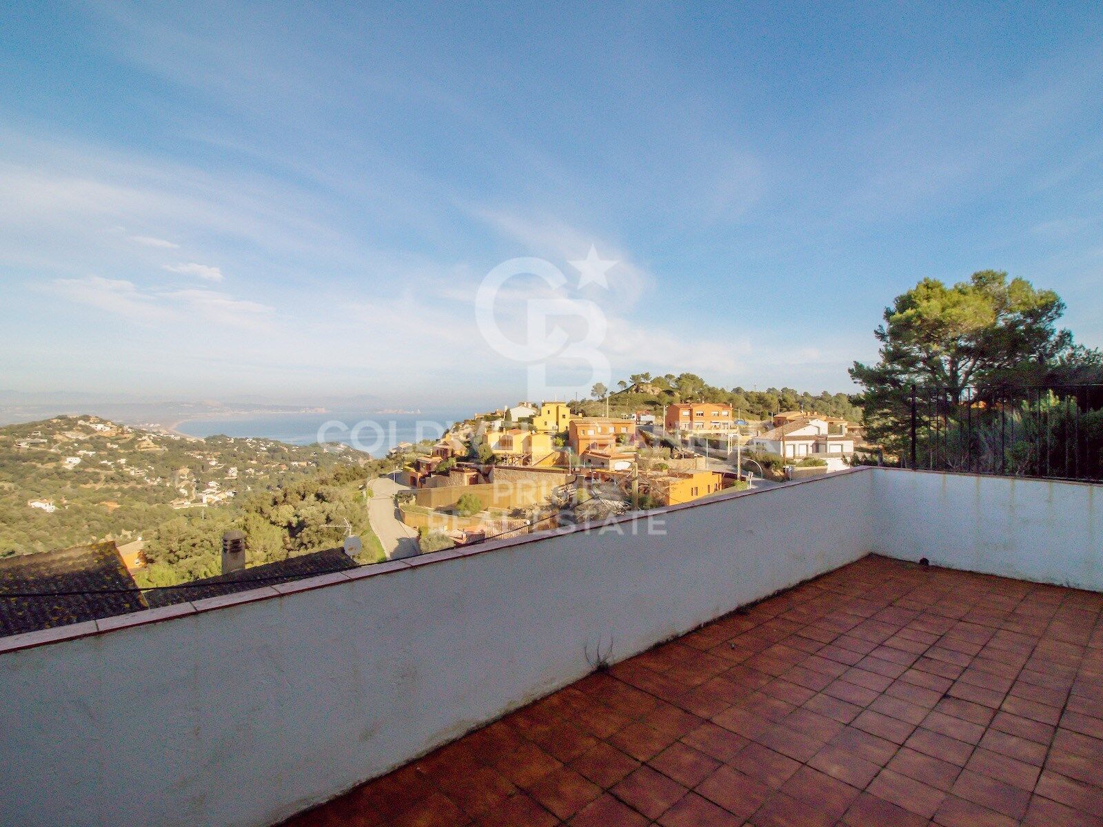 For sale detached house with panoramic sea views in Begur