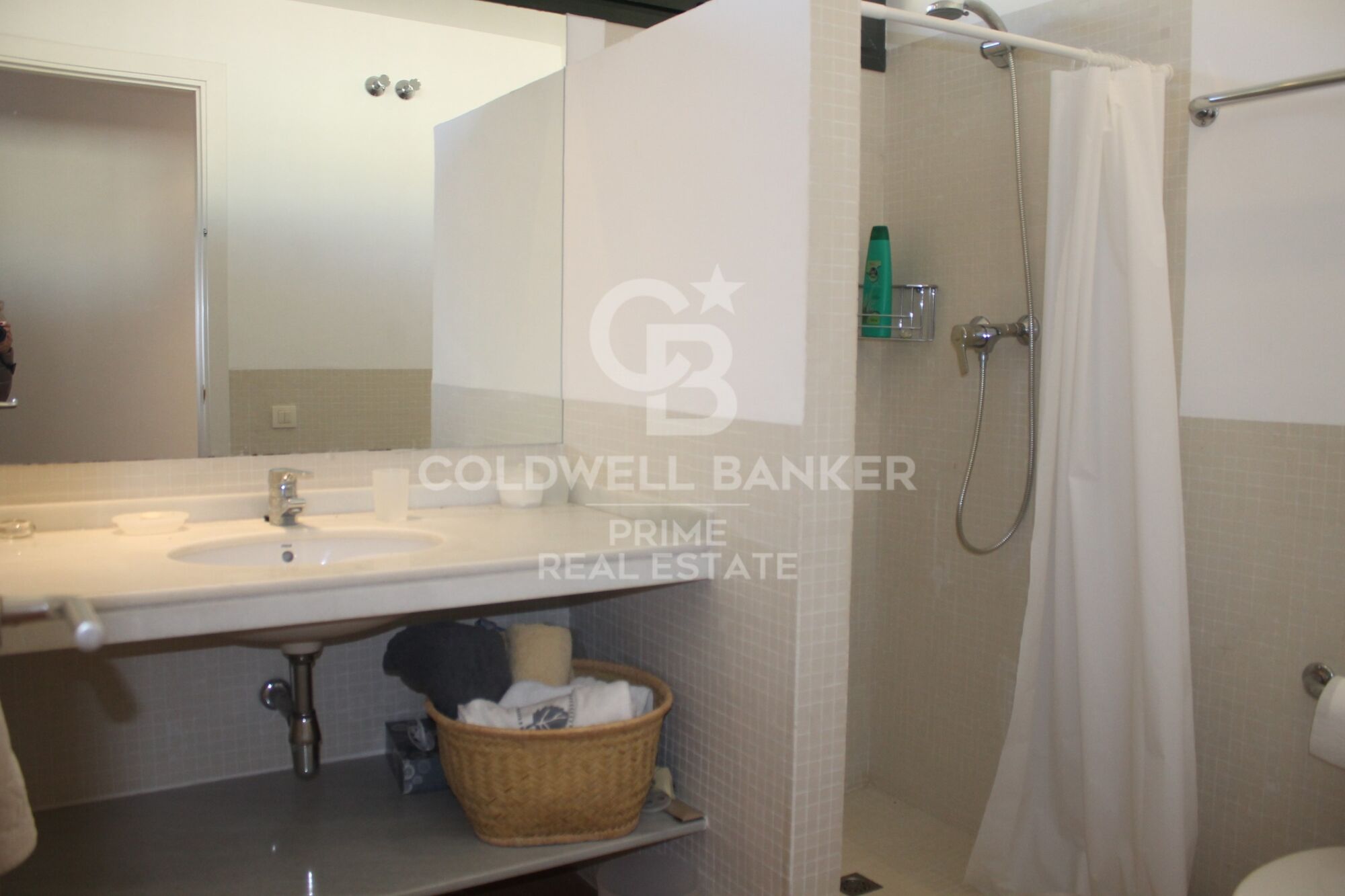 For sale house with pleasant sea views in Begur